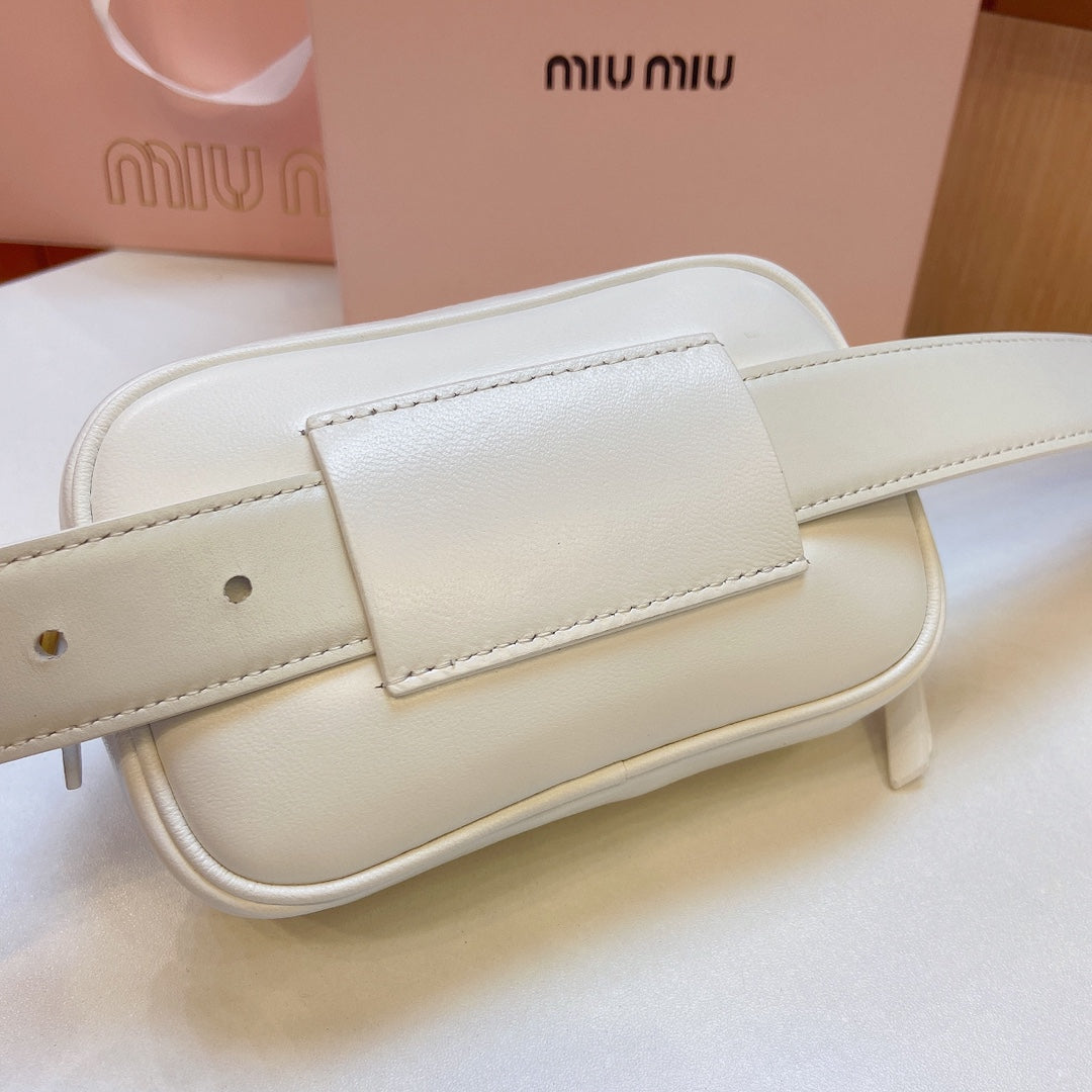 miu white belt 30mm with matelasse pouch