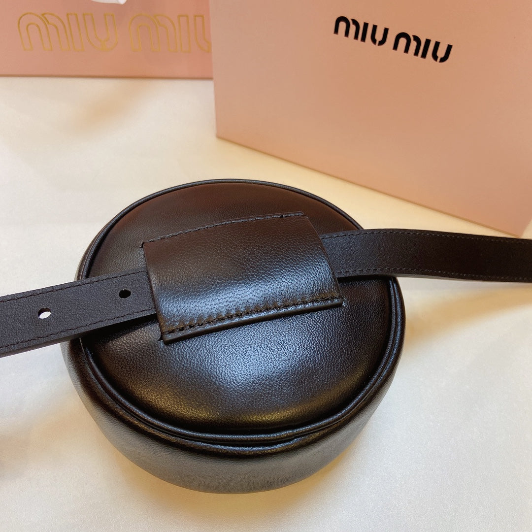 miu black belt 20mm with circle matelasse bag