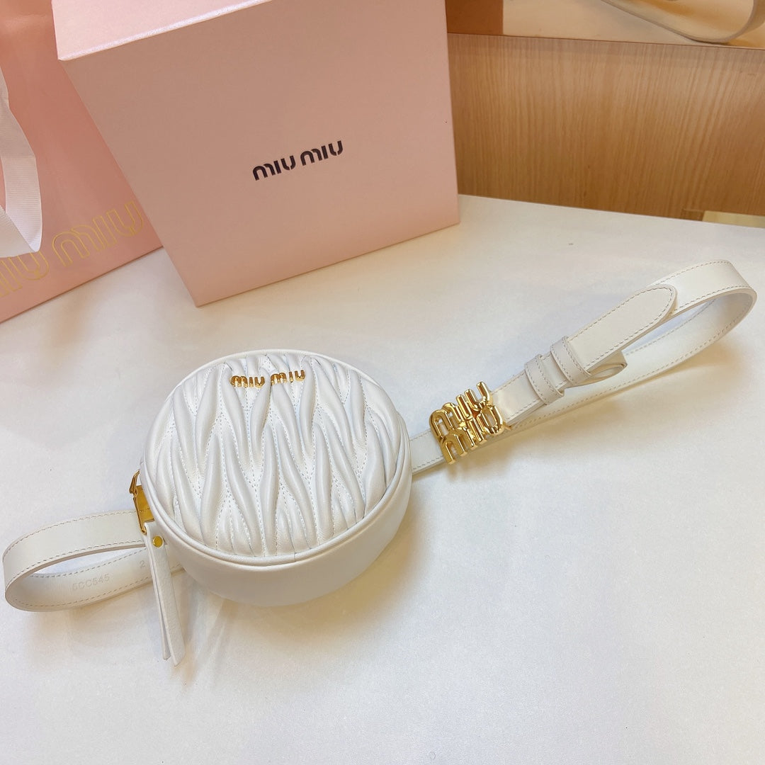 miu white belt 20mm with circle matelasse bag