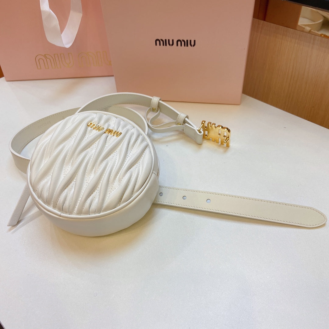 miu white belt 20mm with circle matelasse bag