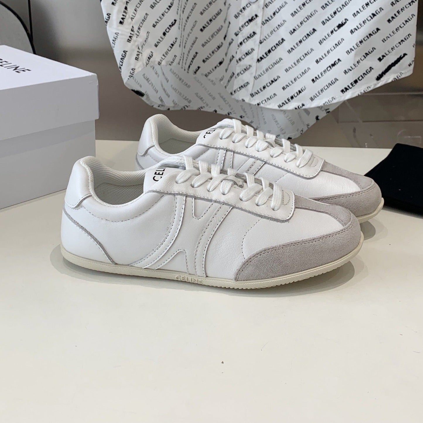 JOGGER LOW LACE-UP SNEAKER IN CALFSKIN & SUEDE CALFSKIN OPTIC WHITE/GREY