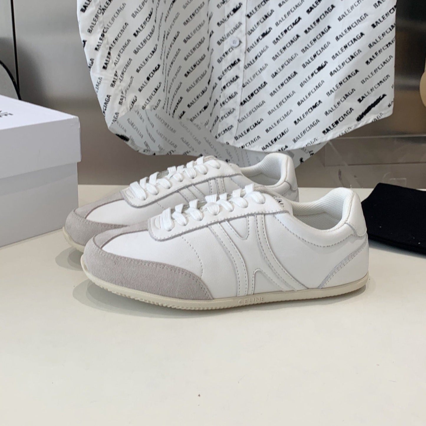 JOGGER LOW LACE-UP SNEAKER IN CALFSKIN & SUEDE CALFSKIN OPTIC WHITE/GREY