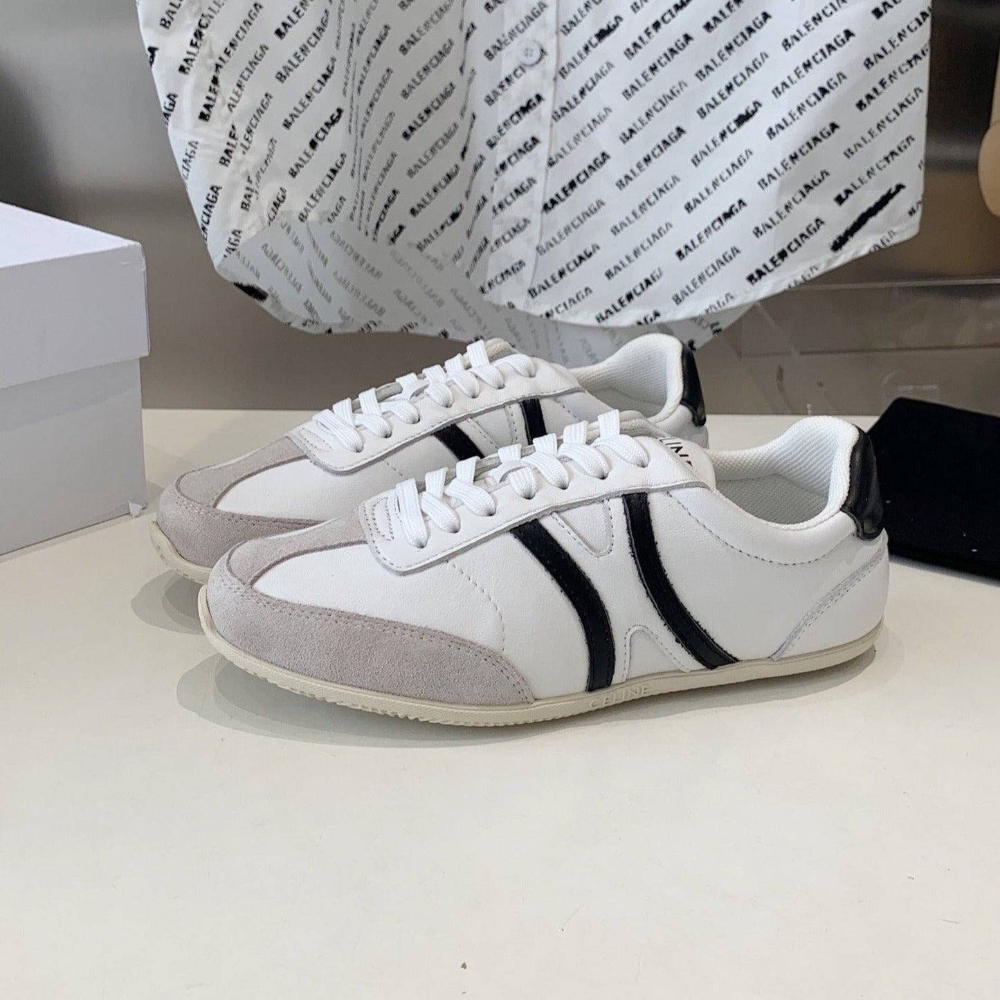 JOGGER LOW LACE-UP SNEAKER IN CALFSKIN & SUEDE CALFSKIN OPTIC WHITE/GREY/BLACK