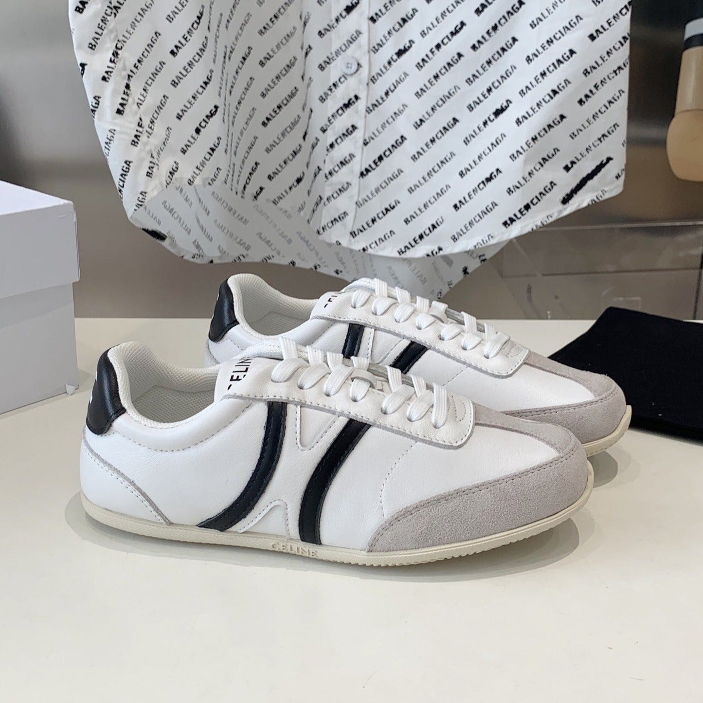 JOGGER LOW LACE-UP SNEAKER IN CALFSKIN & SUEDE CALFSKIN OPTIC WHITE/GREY/BLACK