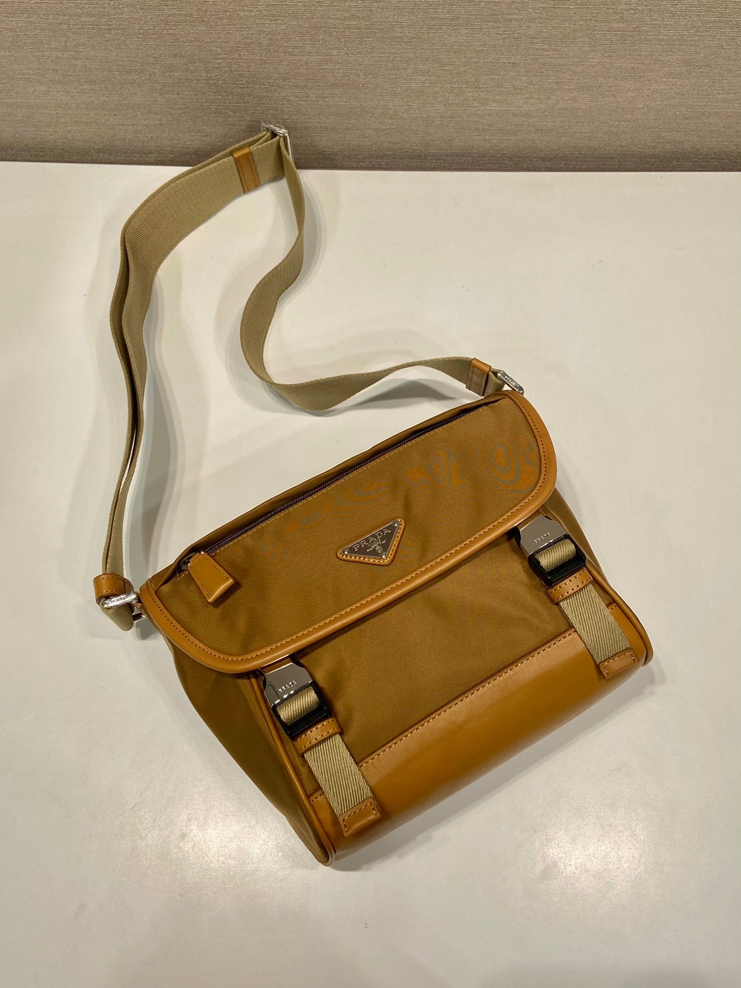 SMALL FLAP BAG 20 IN CIDER BROWN RE-NYLON AND CALFSKIN TRIM