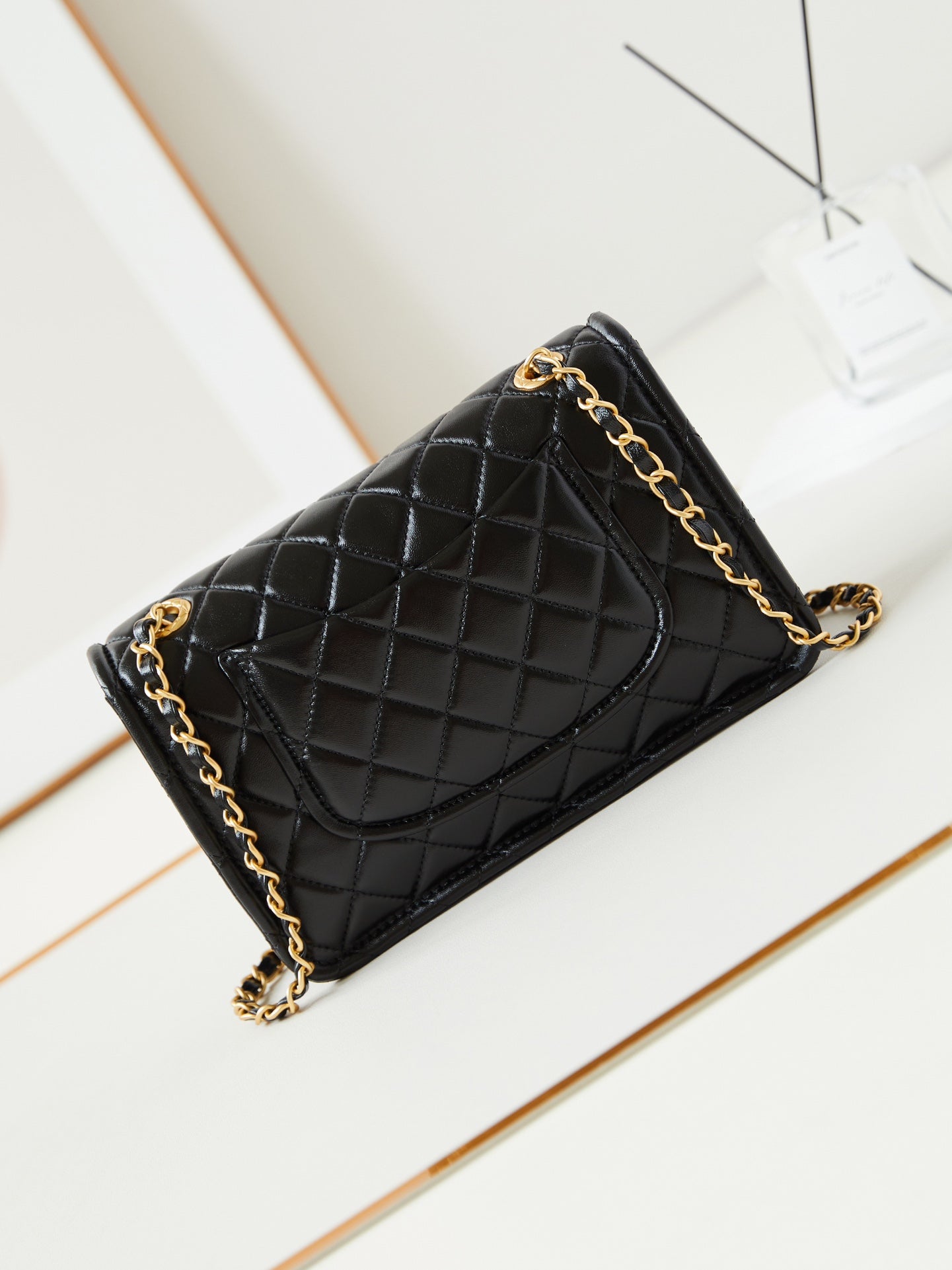 24s medium flap bag 25cm black calfskin gold hardware