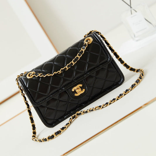 24s small flap bag 23cm black calfskin gold hardware