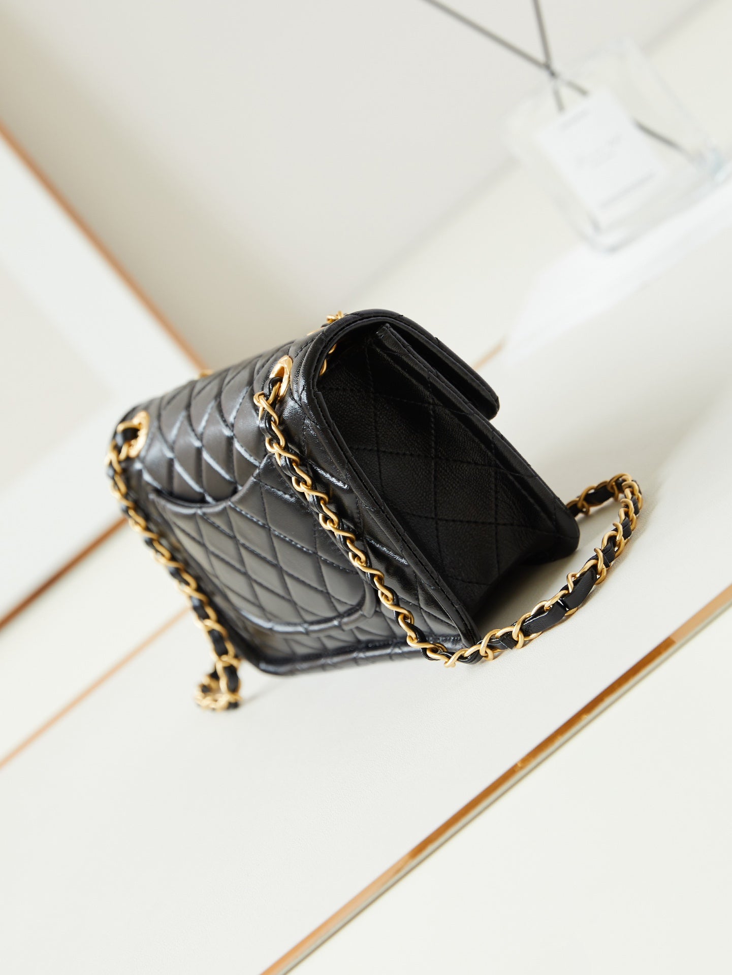 24s small flap bag 23cm black calfskin gold hardware