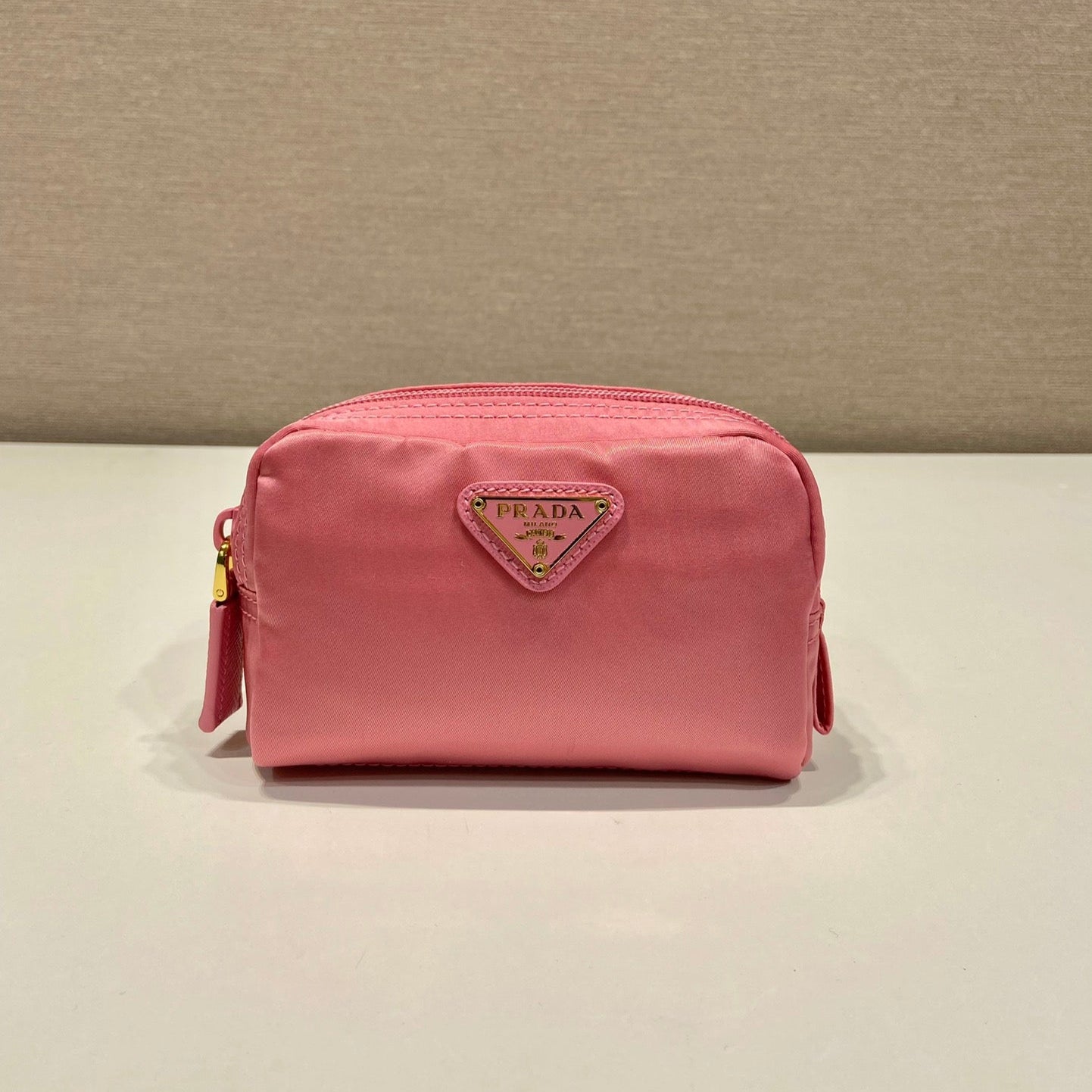 CLUTCH 12 IN CANDY PINK RE-NYLON