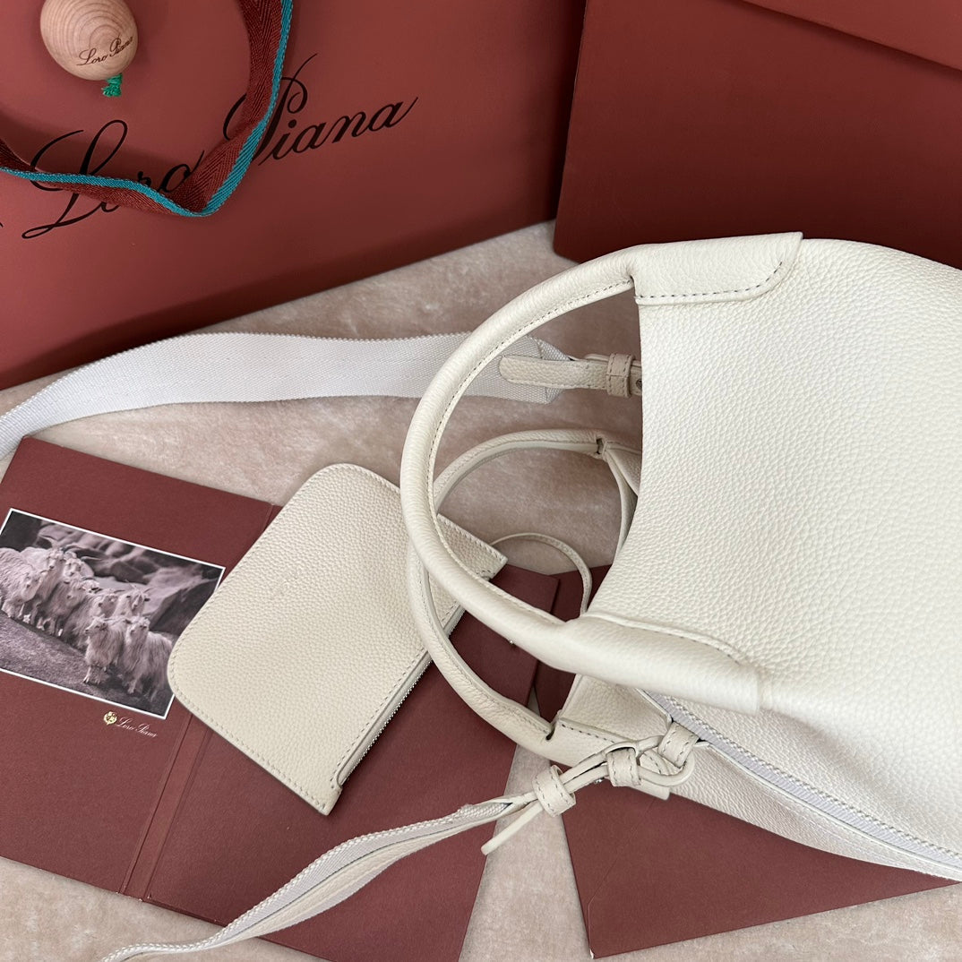 SMALL 21 BALE BAG IN WHITE GRAINED CALFSKIN