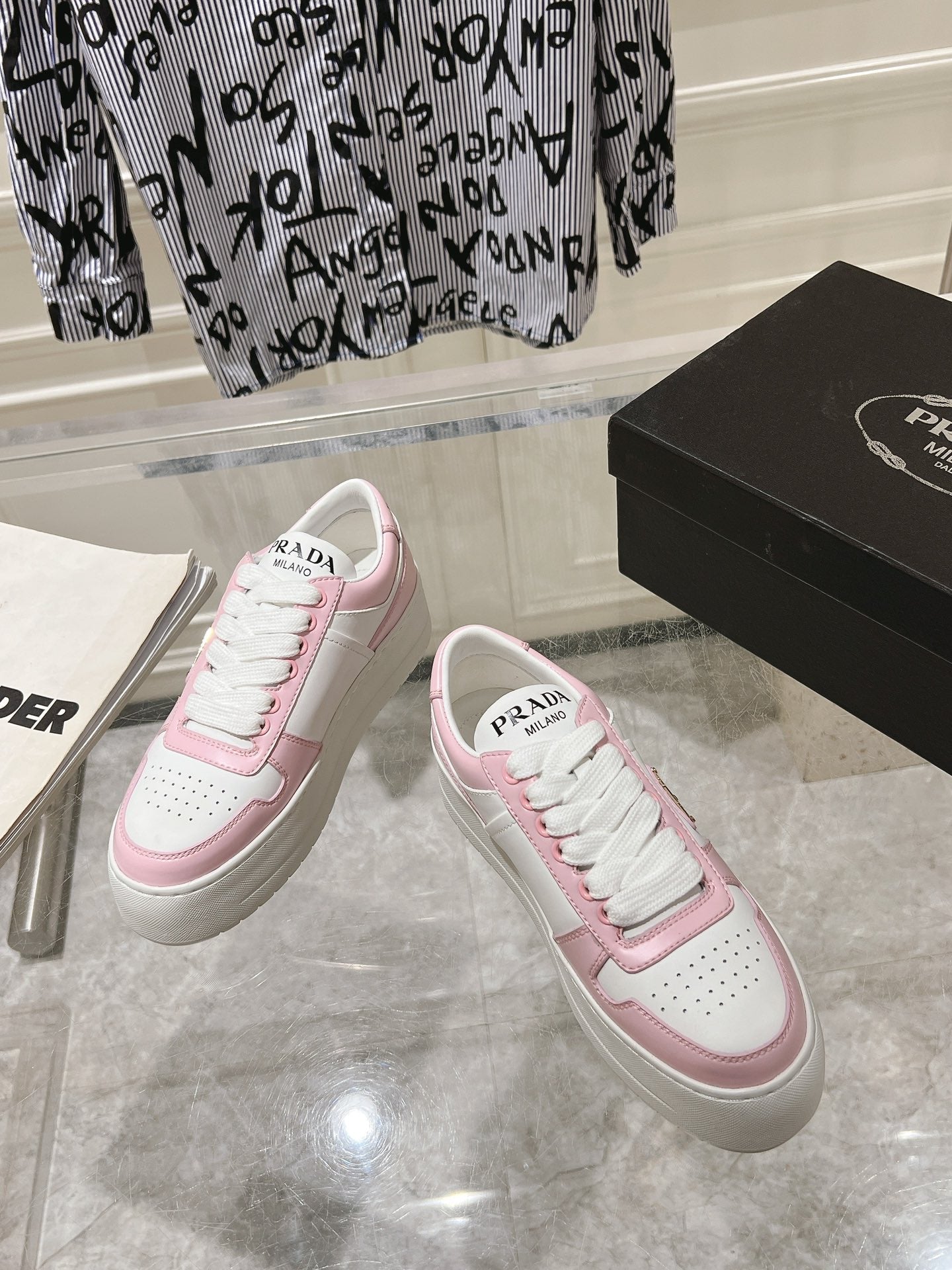 PRA DOWNTOWN BOLD SNEAKERS WHITE AND LIGHT PINK CALFSKIN