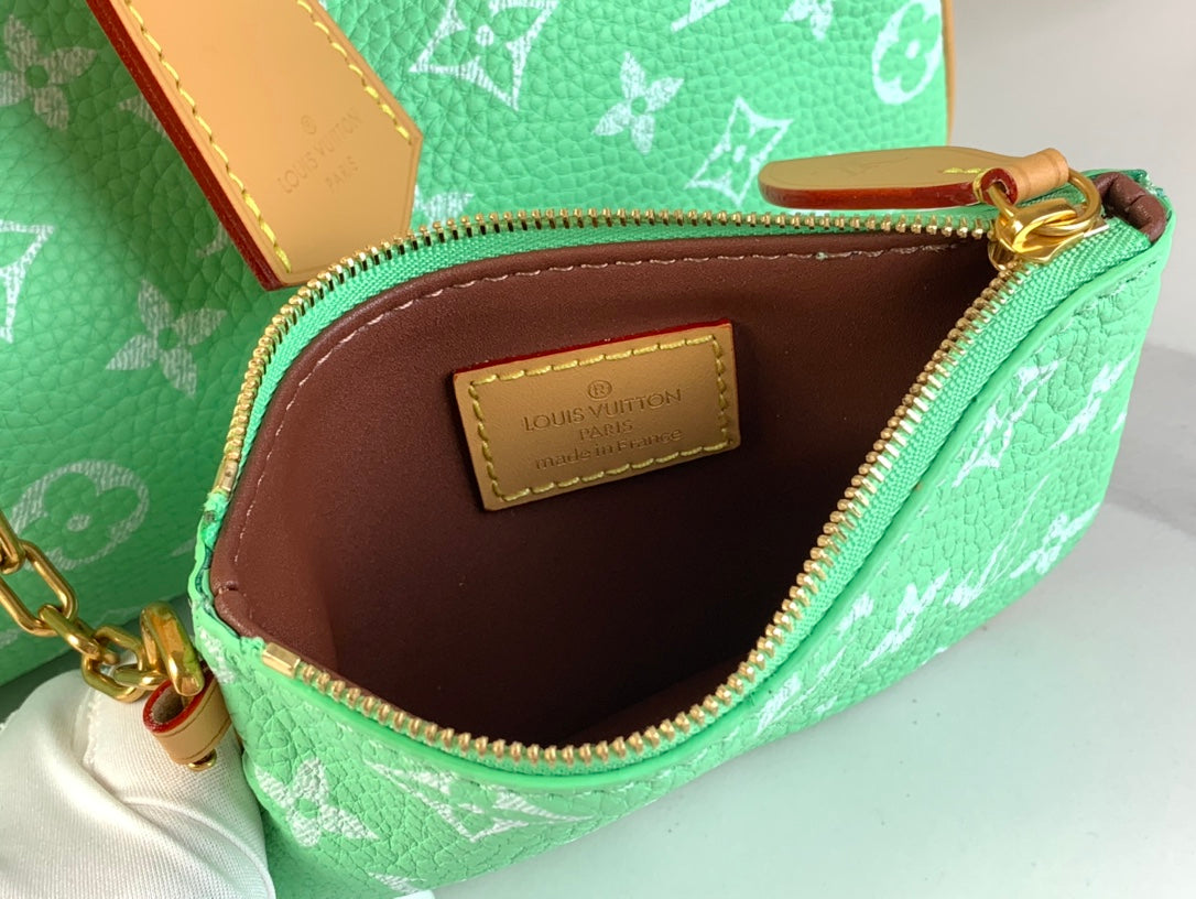 SPEEDY P9 BANDOULIÈRE 25 IN EMERALD GREEN MONOGRAM CALFSKIN