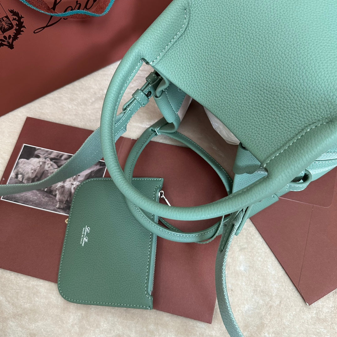 SMALL 21 BALE BAG IN GREEN MINT GRAINED CALFSKIN