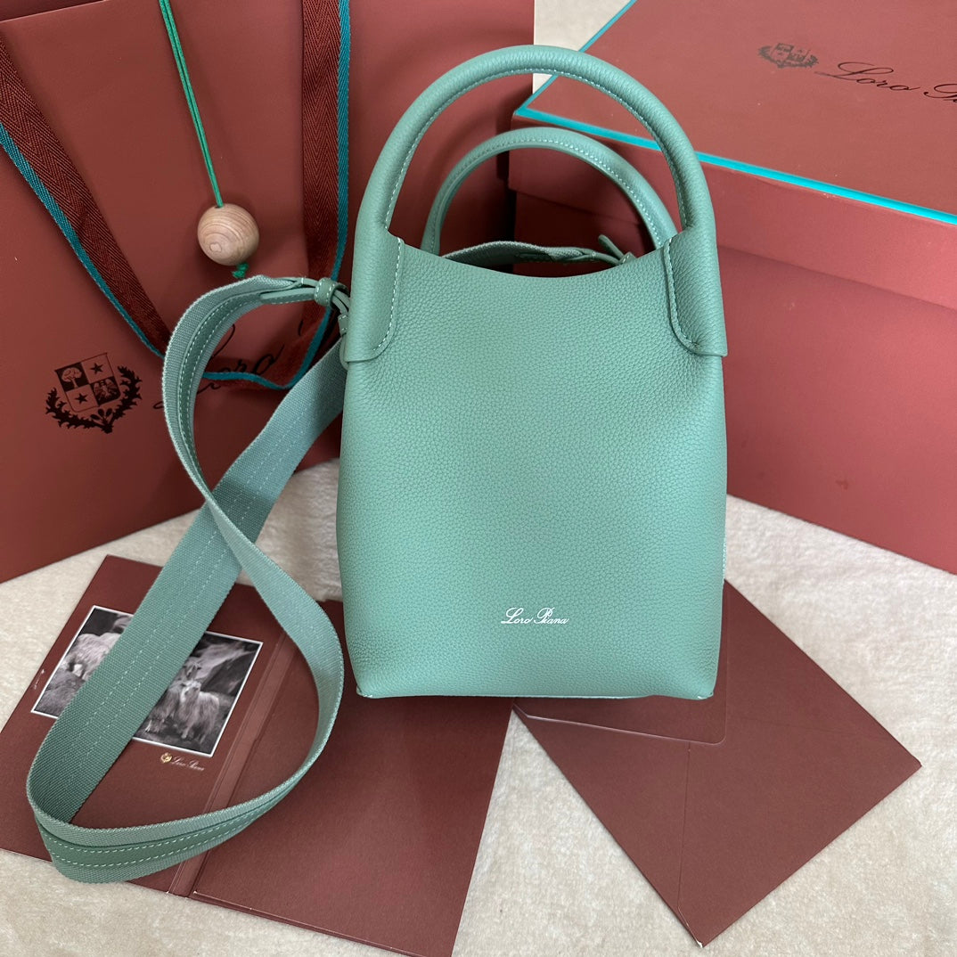 SMALL 21 BALE BAG IN GREEN MINT GRAINED CALFSKIN