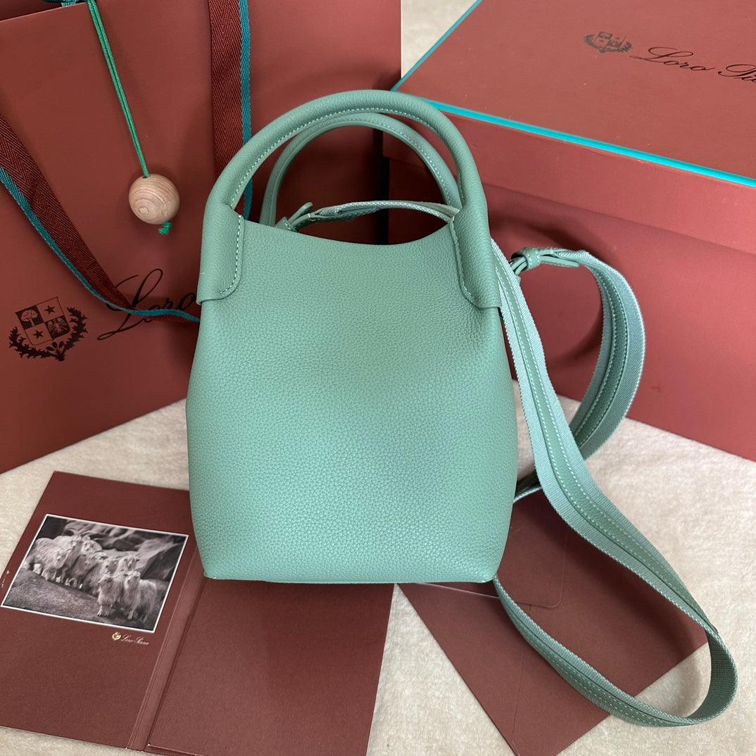 SMALL 21 BALE BAG IN GREEN MINT GRAINED CALFSKIN