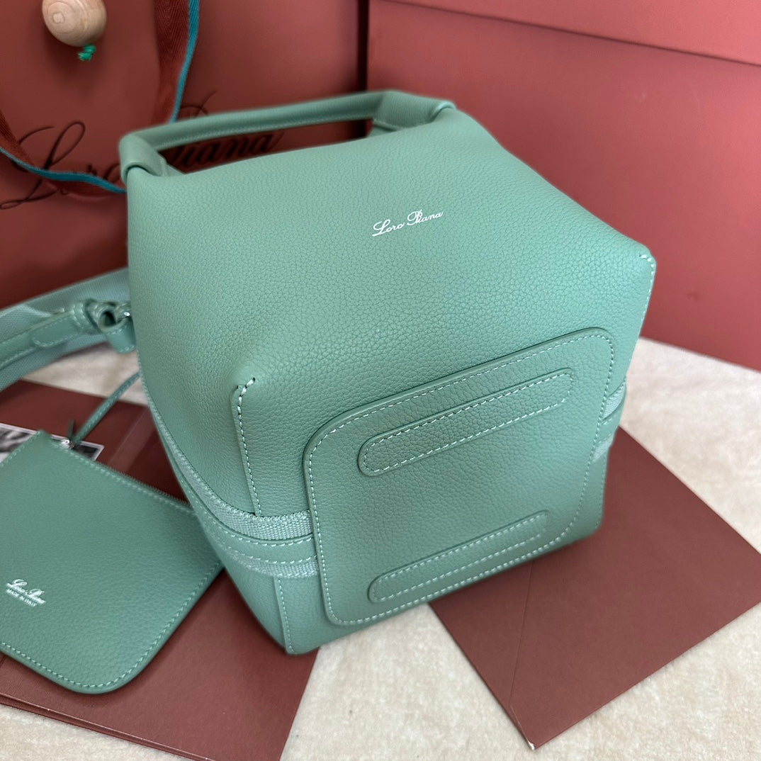 SMALL 21 BALE BAG IN GREEN MINT GRAINED CALFSKIN