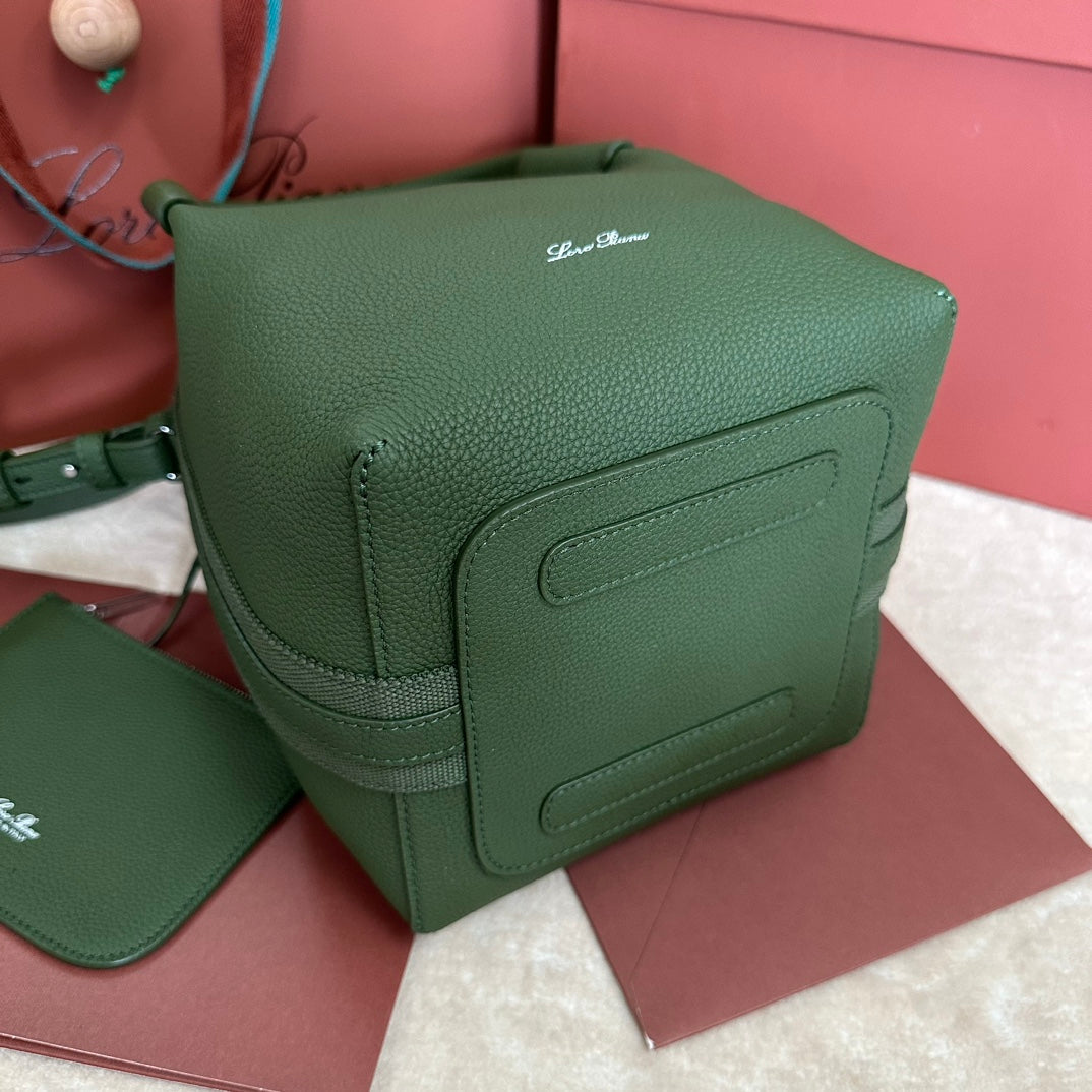 SMALL 21 BALE BAG IN BASIL GREEN GRAINED CALFSKIN WITH SILVER HARDWARE