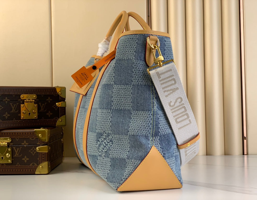 WEEKEND TOTE BAG 43 IN BLUE DAMIER DENIM 3D