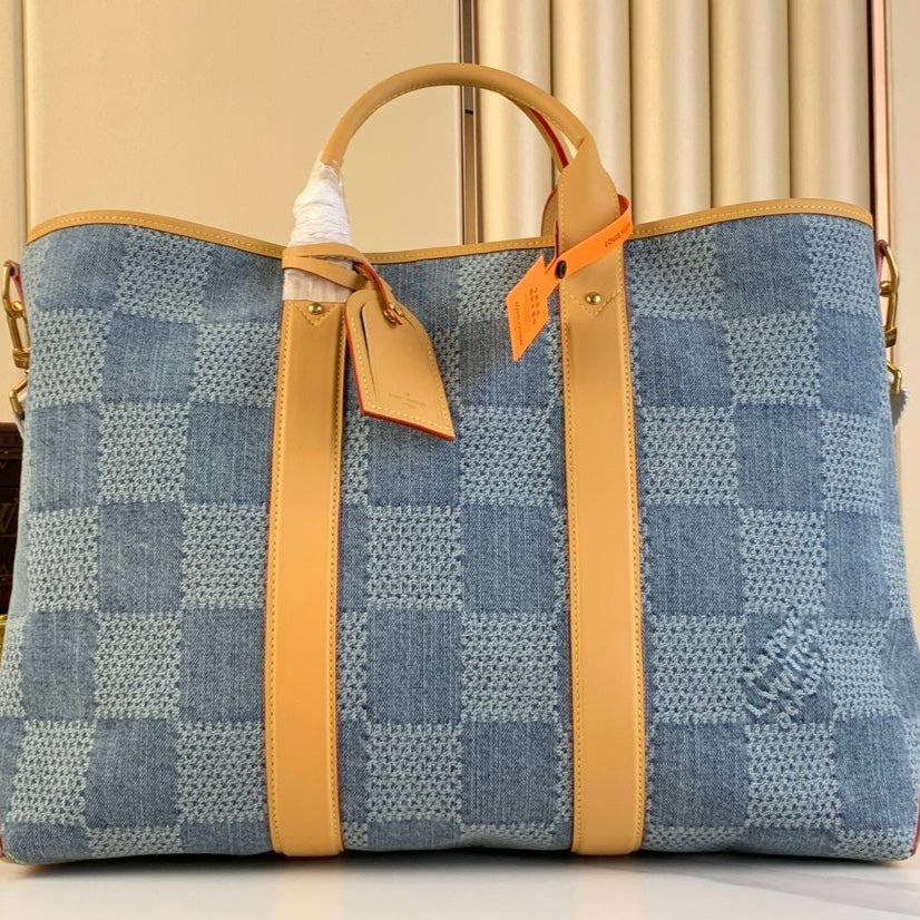 WEEKEND TOTE BAG 43 IN BLUE DAMIER DENIM 3D