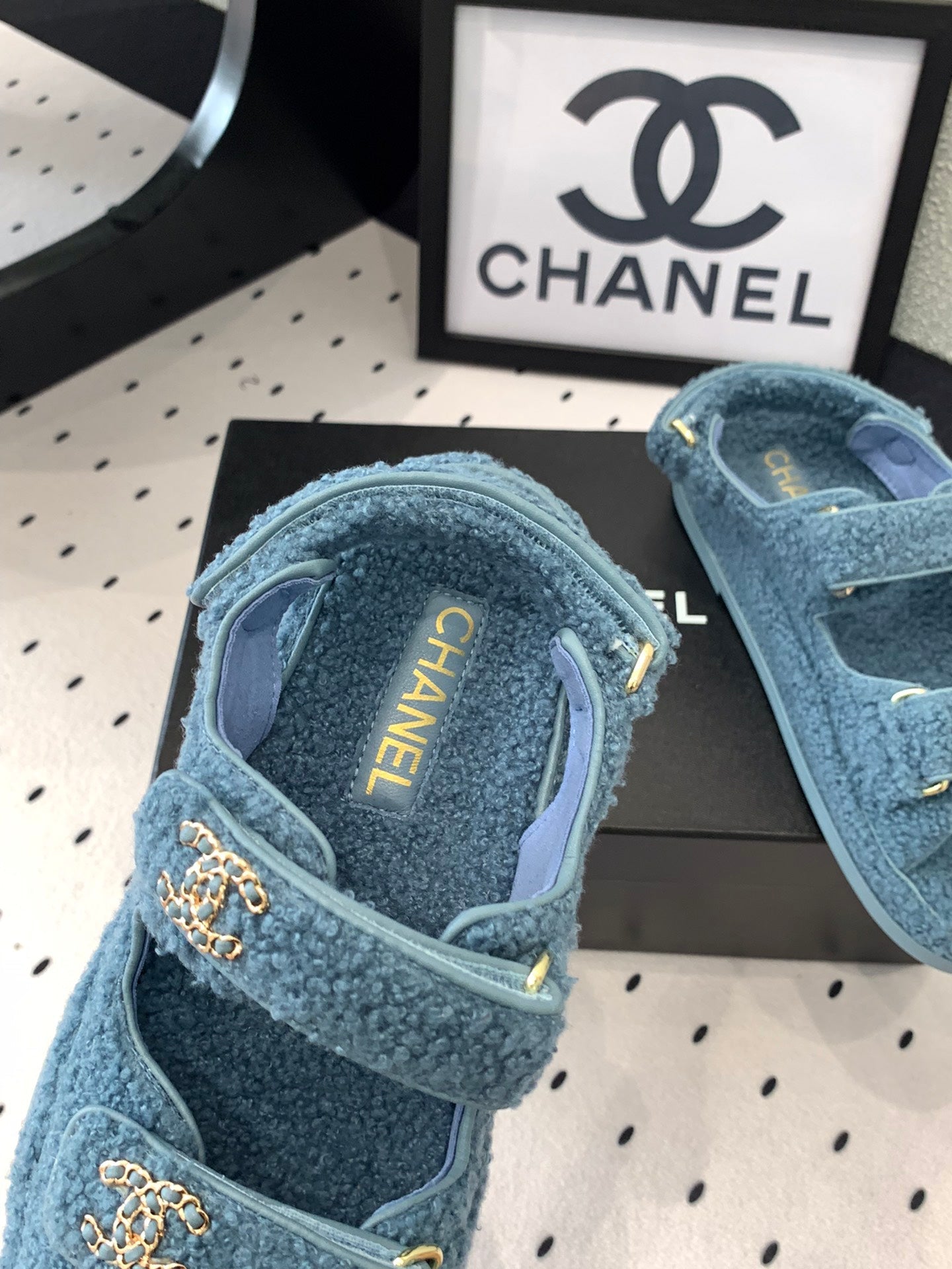 CC DAD SANDAL AEGEAN BLUE LAMB FUR