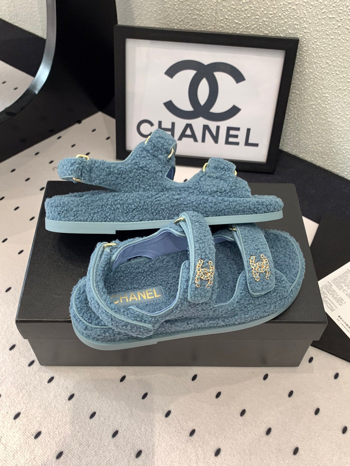 CC DAD SANDAL AEGEAN BLUE LAMB FUR