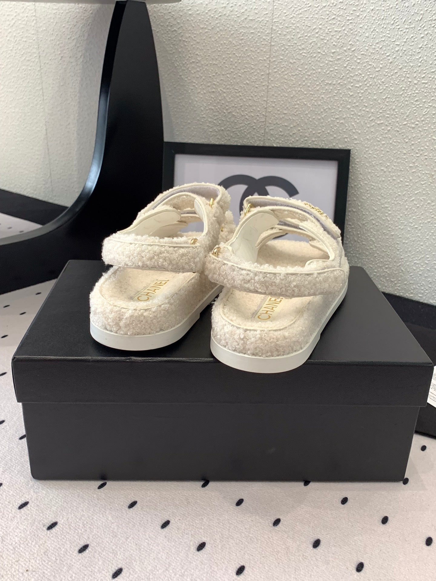 CC DAD SANDAL WHITE LAMB FUR