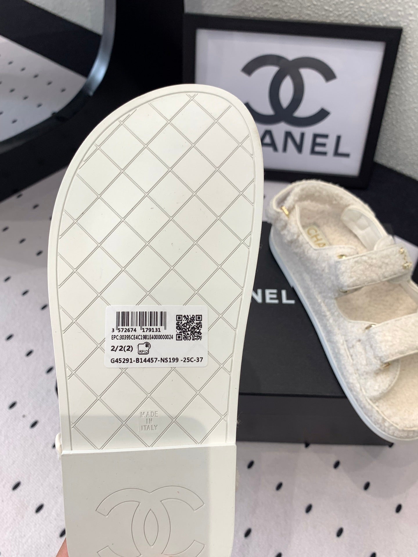 CC DAD SANDAL WHITE LAMB FUR