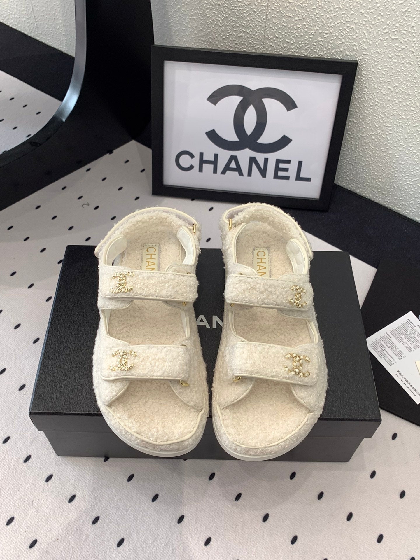 CC DAD SANDAL WHITE LAMB FUR