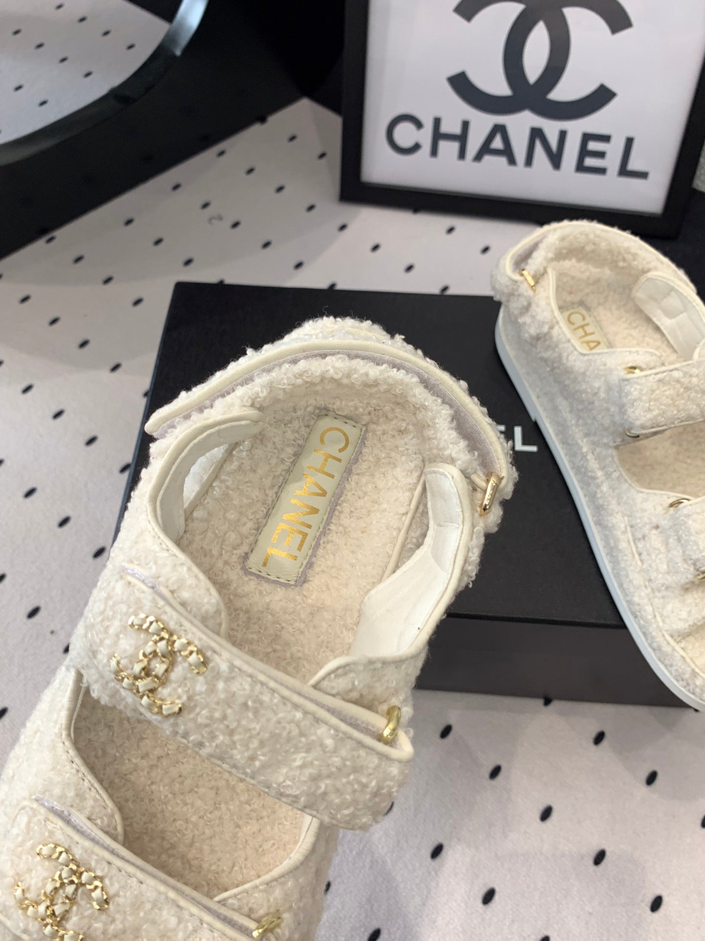 CC DAD SANDAL WHITE LAMB FUR