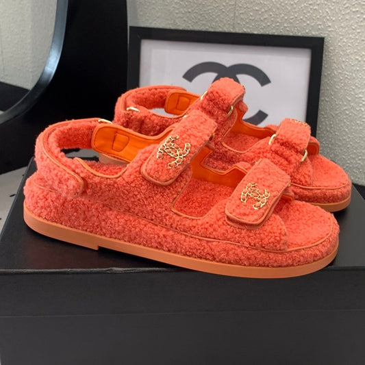 CC DAD SANDAL FIRE ORANGE LAMB FUR