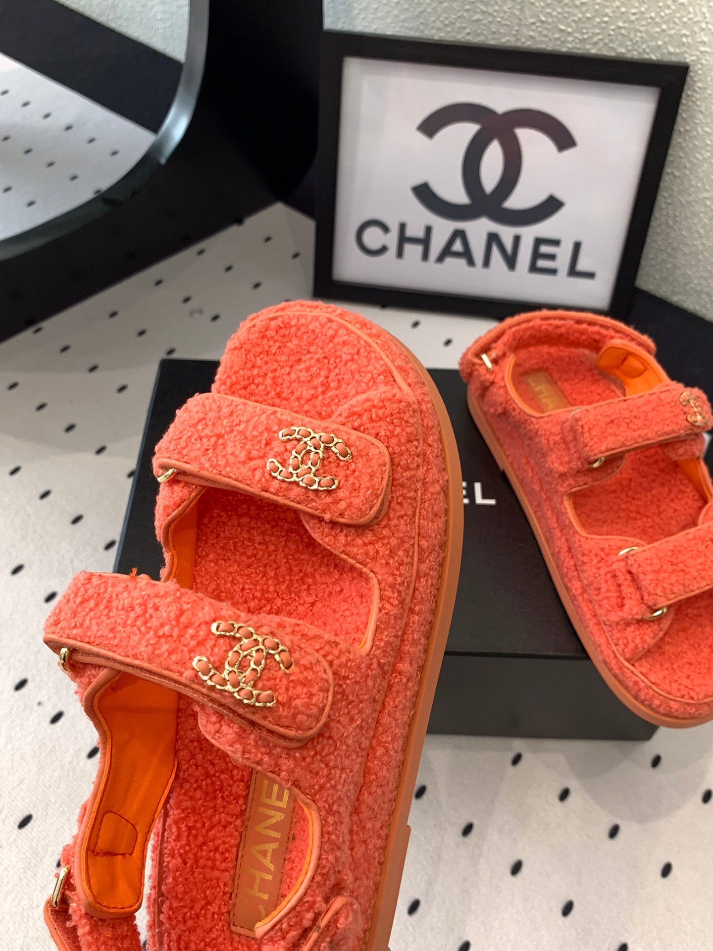 CC DAD SANDAL FIRE ORANGE LAMB FUR