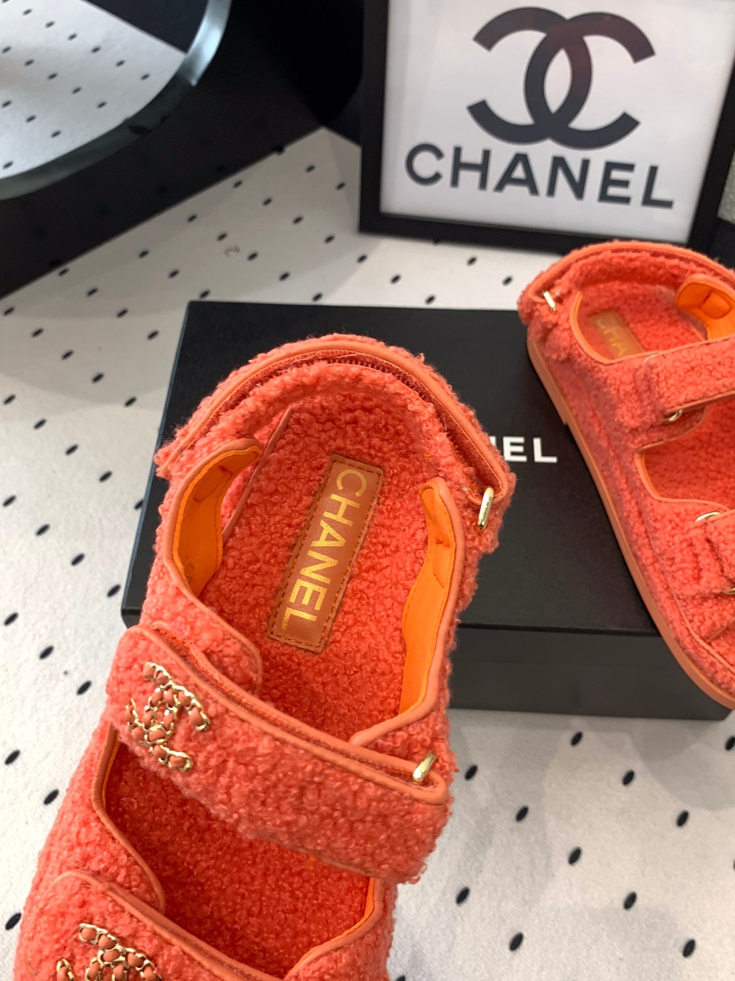 CC DAD SANDAL FIRE ORANGE LAMB FUR