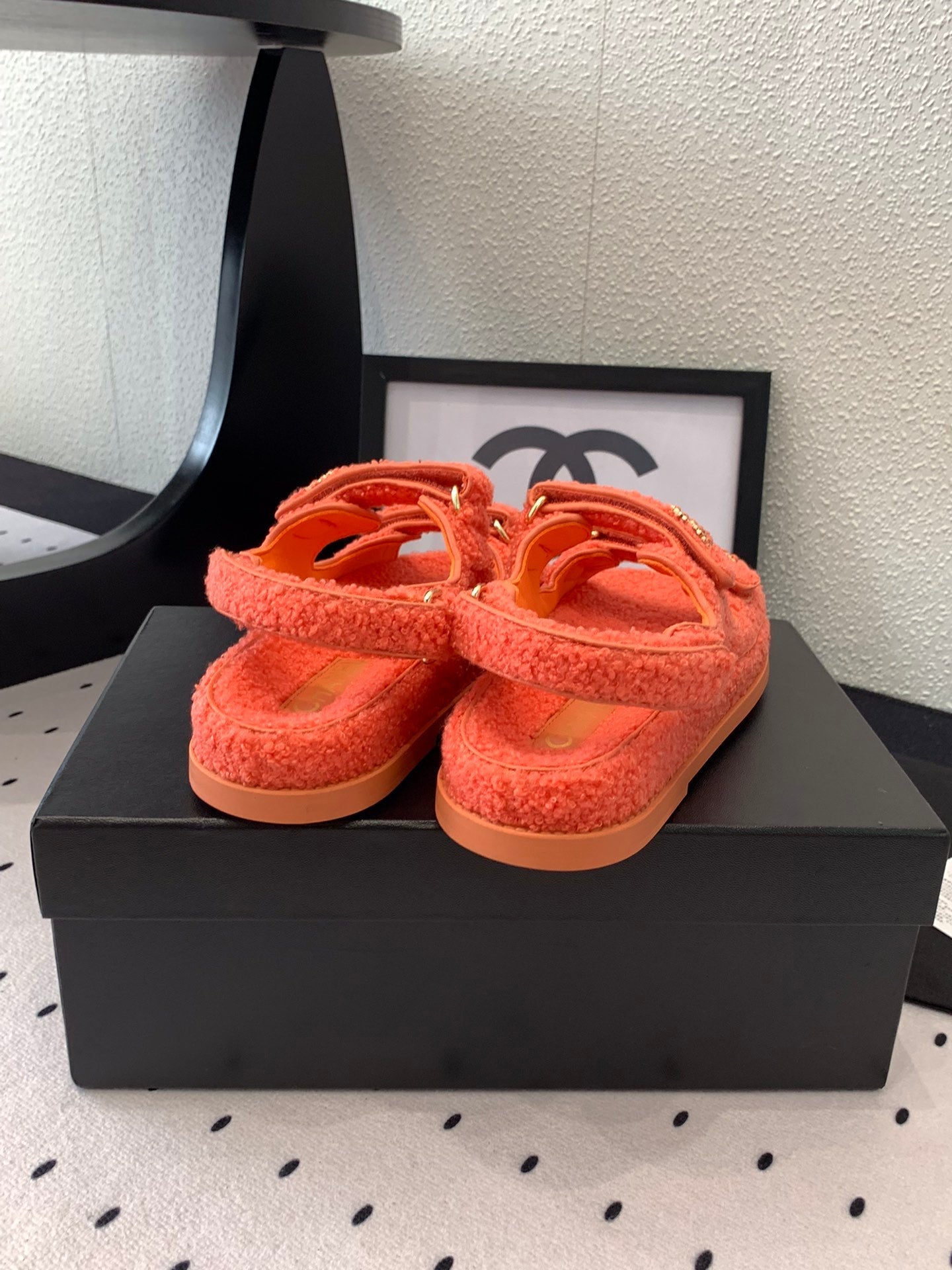 CC DAD SANDAL FIRE ORANGE LAMB FUR