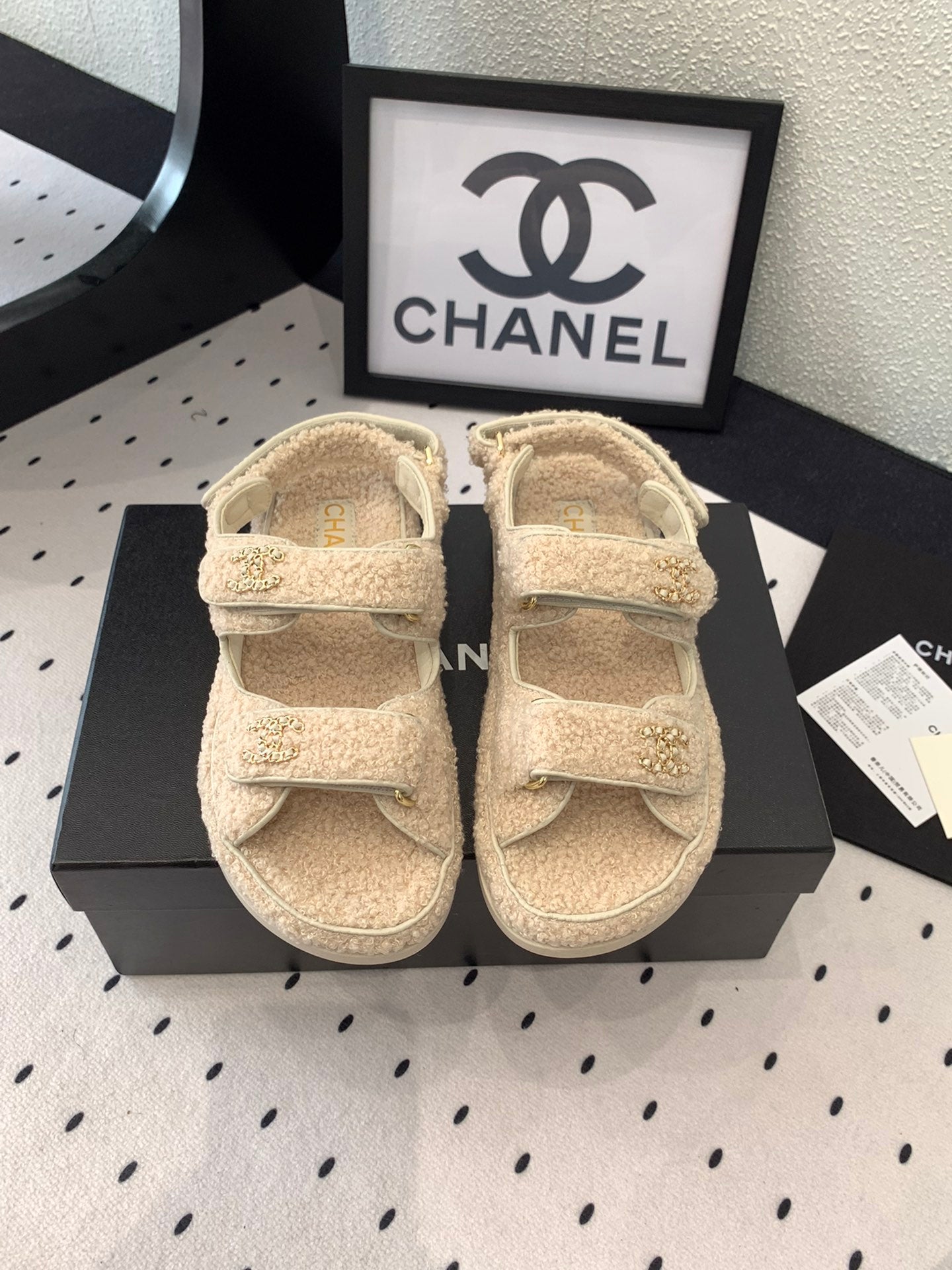 CC DAD SANDAL ECRU BEIGE LAMB FUR