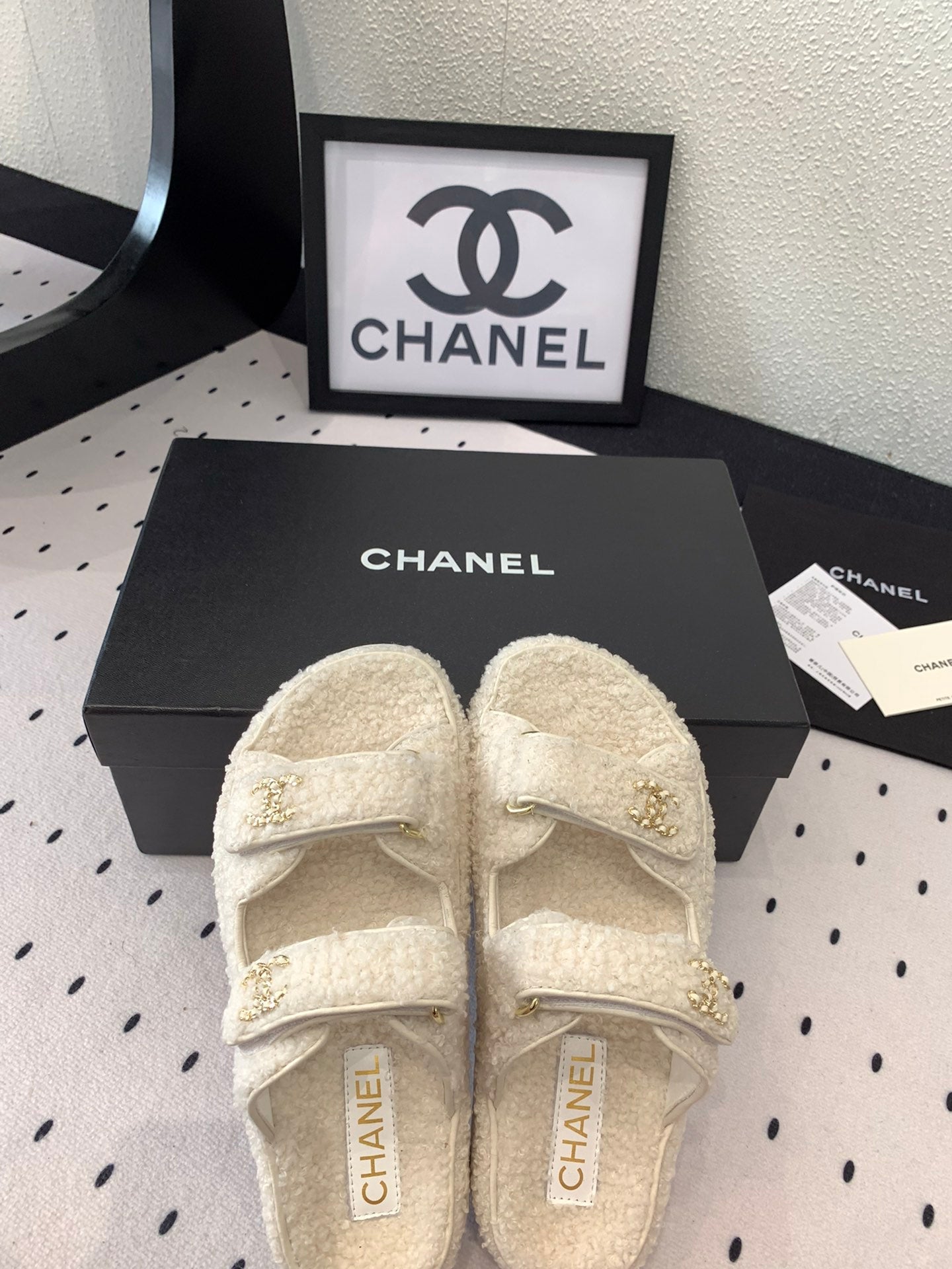 CC DAD SANDAL MULE IN WHITE LAMB FUR