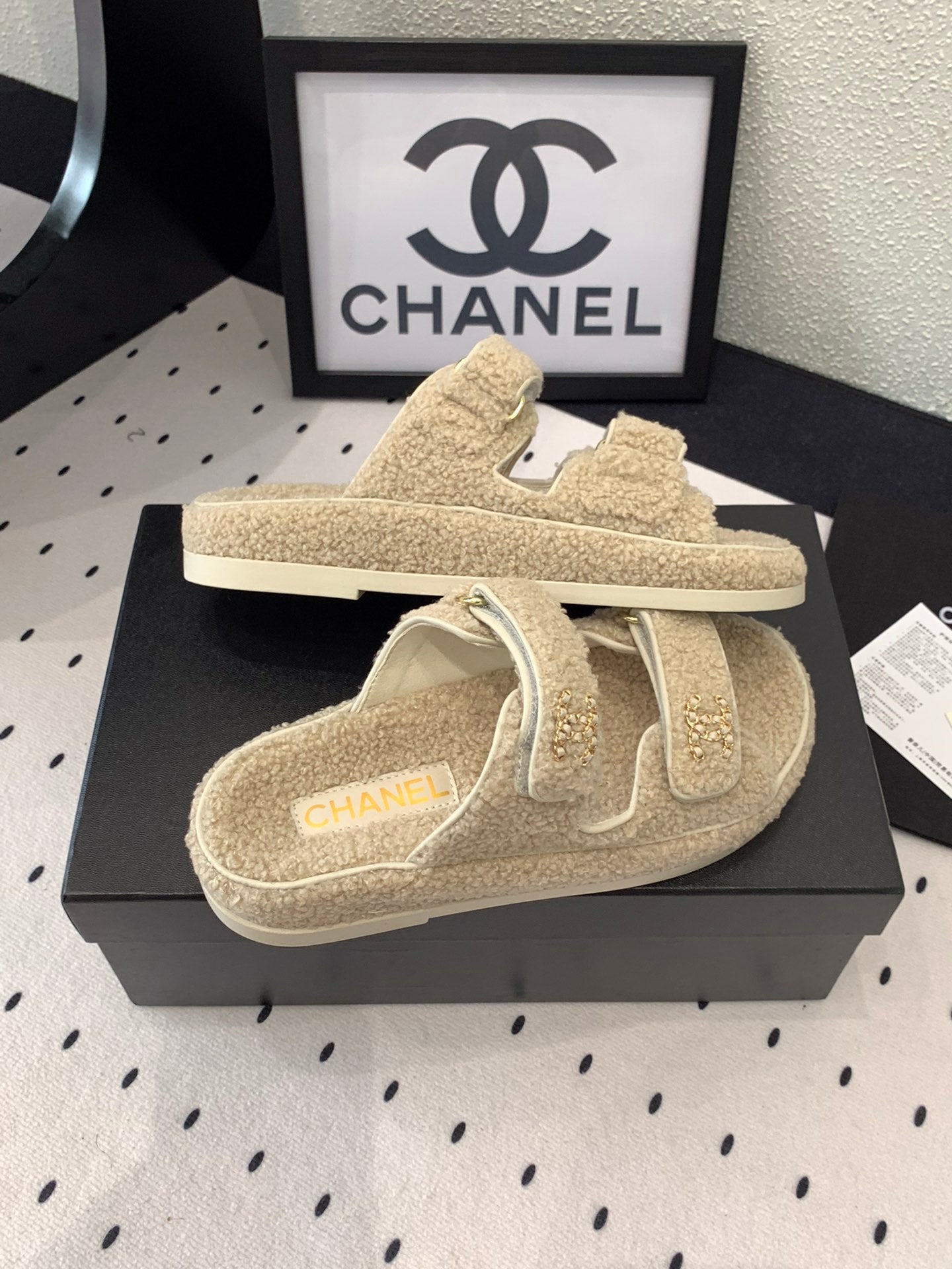 CC DAD SANDAL MULE IN ECRU BEIGE LAMB FUR