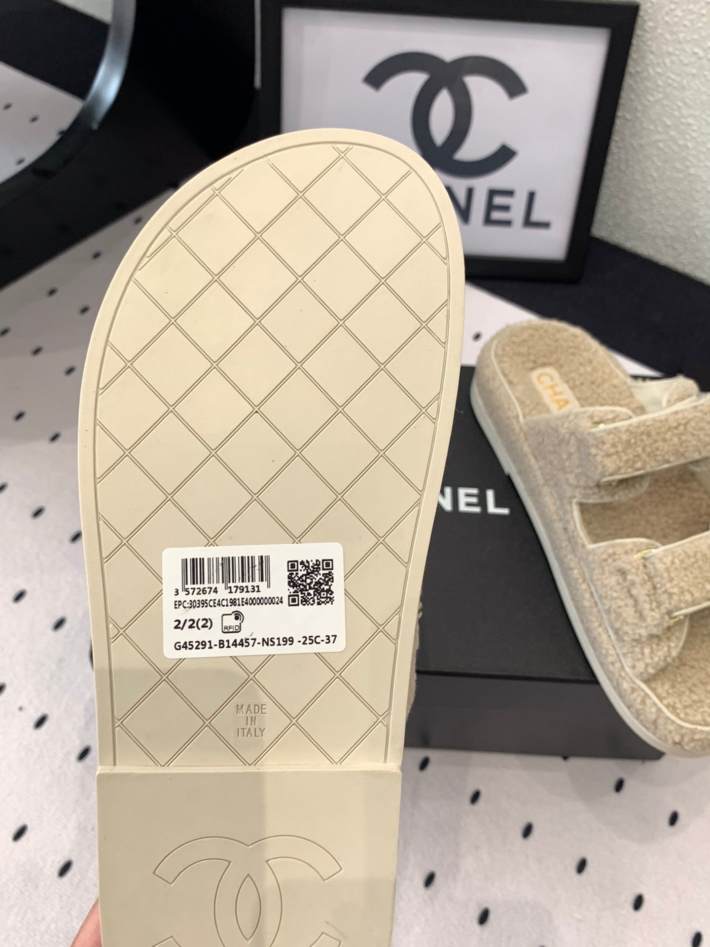 CC DAD SANDAL MULE IN ECRU BEIGE LAMB FUR