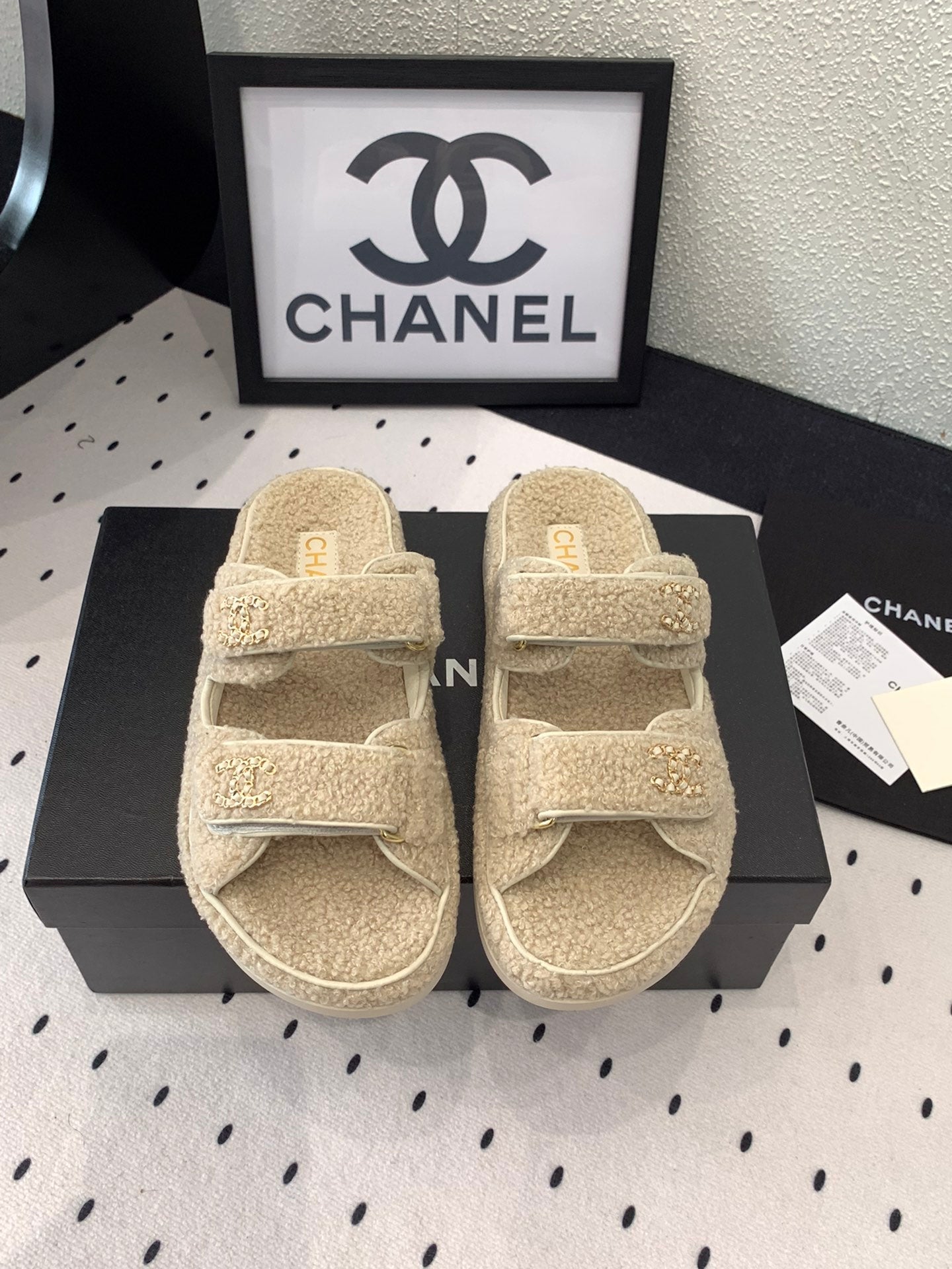 CC DAD SANDAL MULE IN ECRU BEIGE LAMB FUR