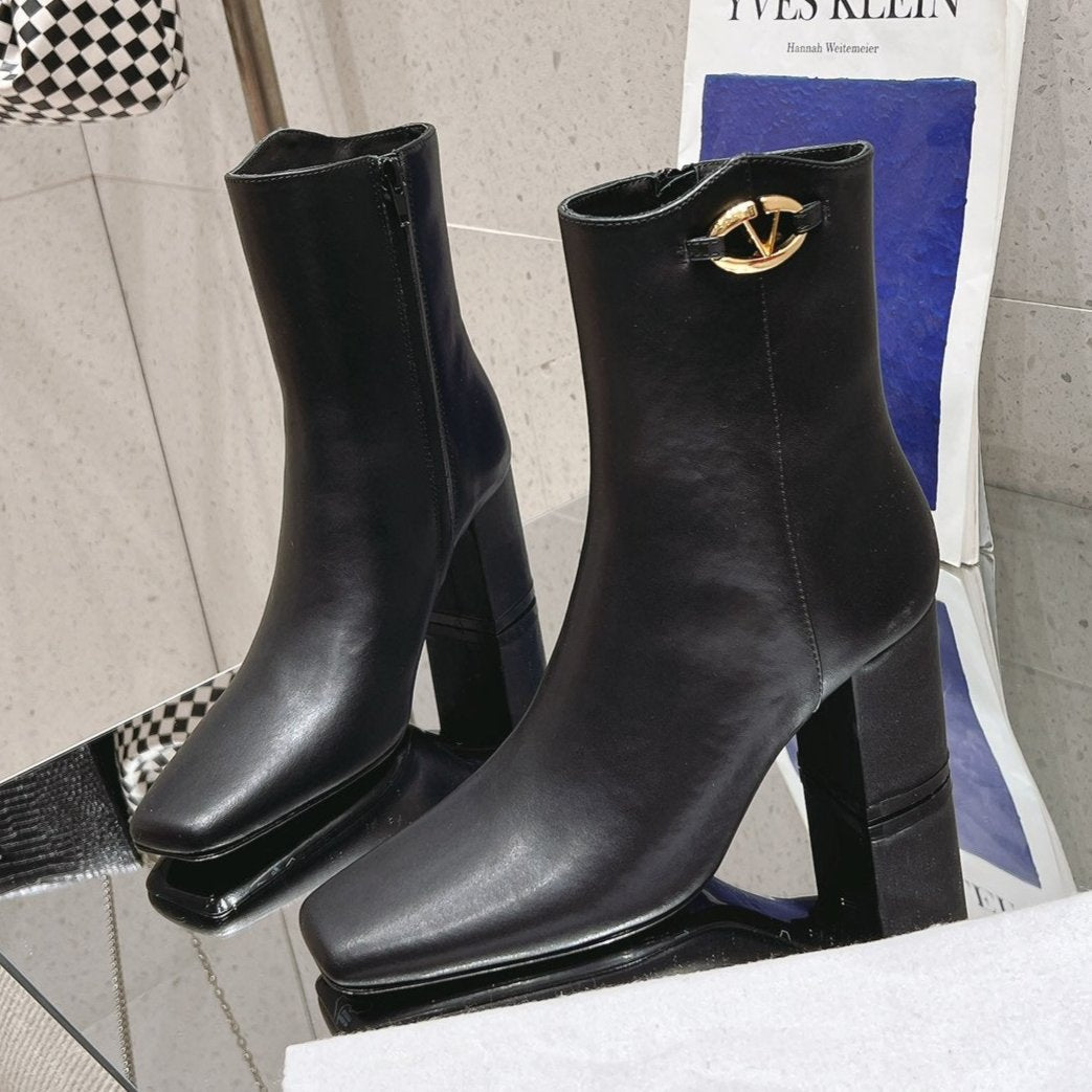 VLOGO THE BOLD EDITION ANKLE BOOT IN BLACK CALFSKIN 70MM