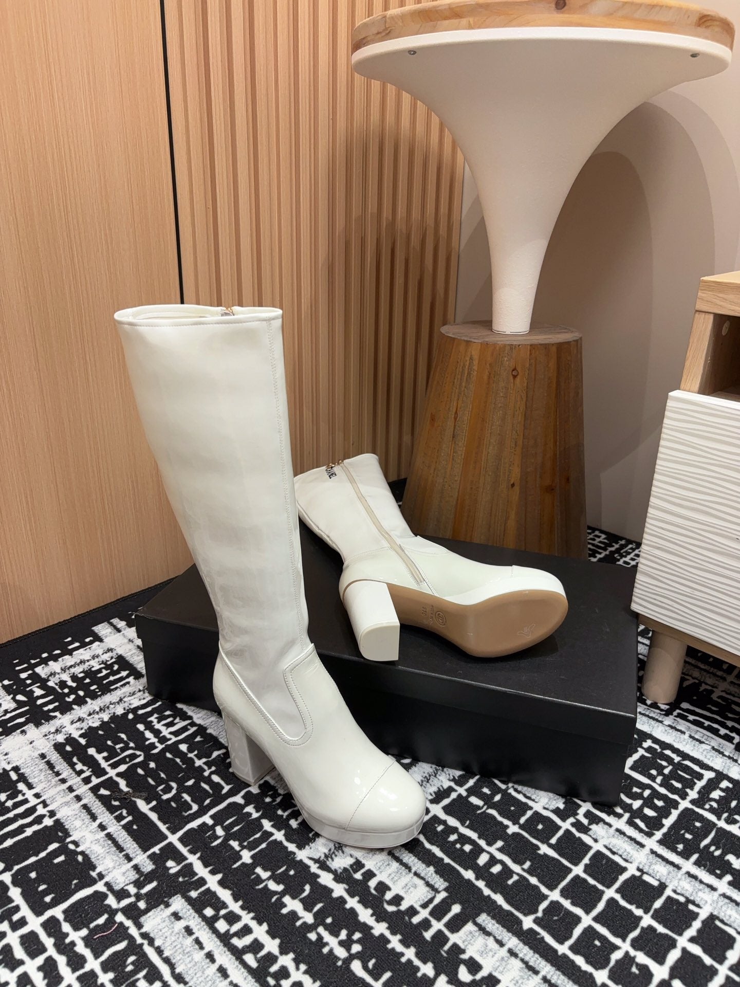 CC High Boots 90mm White Lambskin