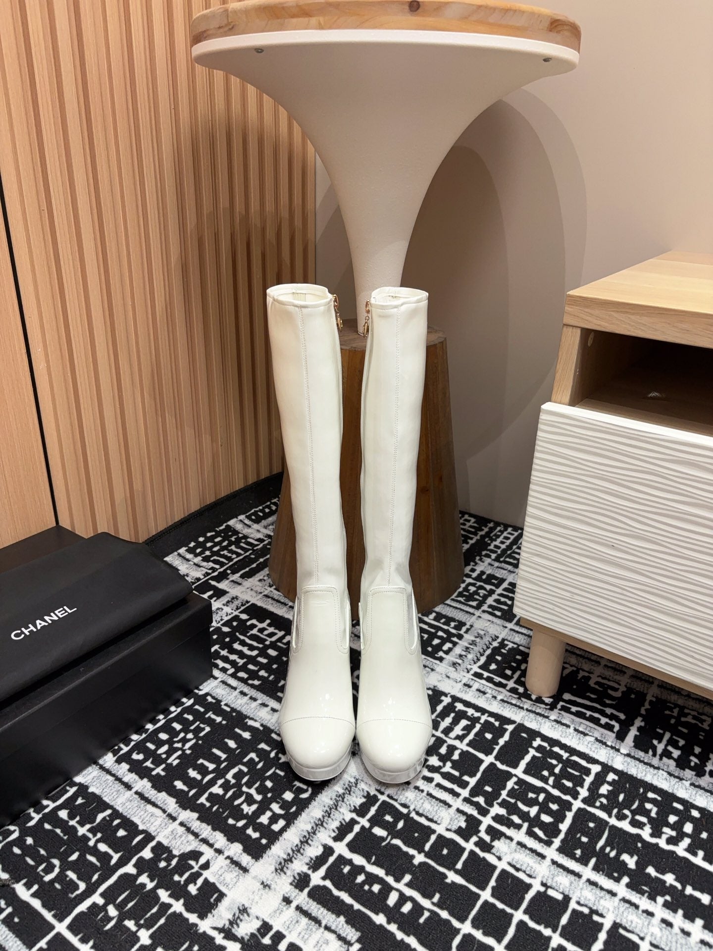 CC High Boots 90mm White Lambskin