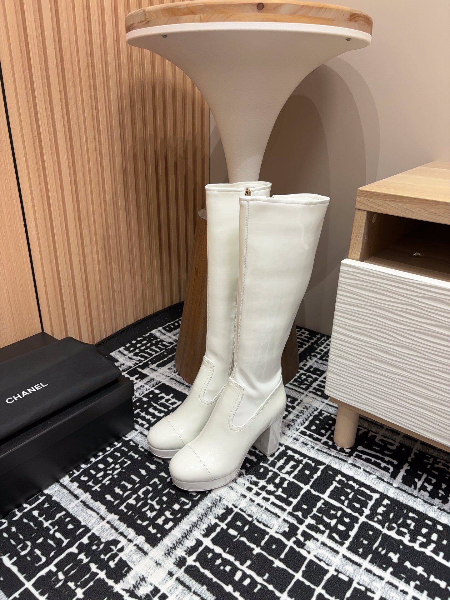 CC High Boots 90mm White Lambskin