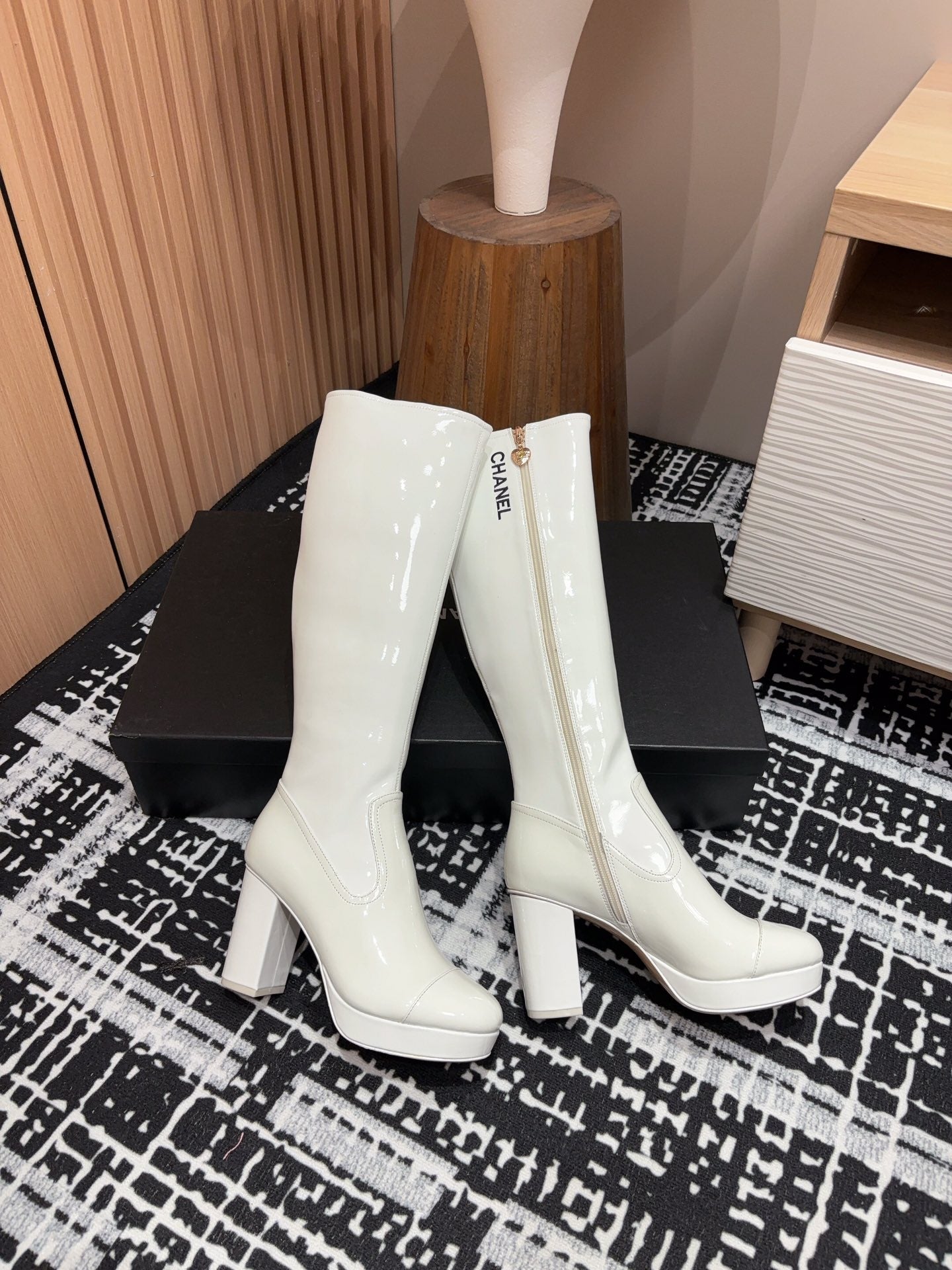 CC High Boots 90mm White Lambskin