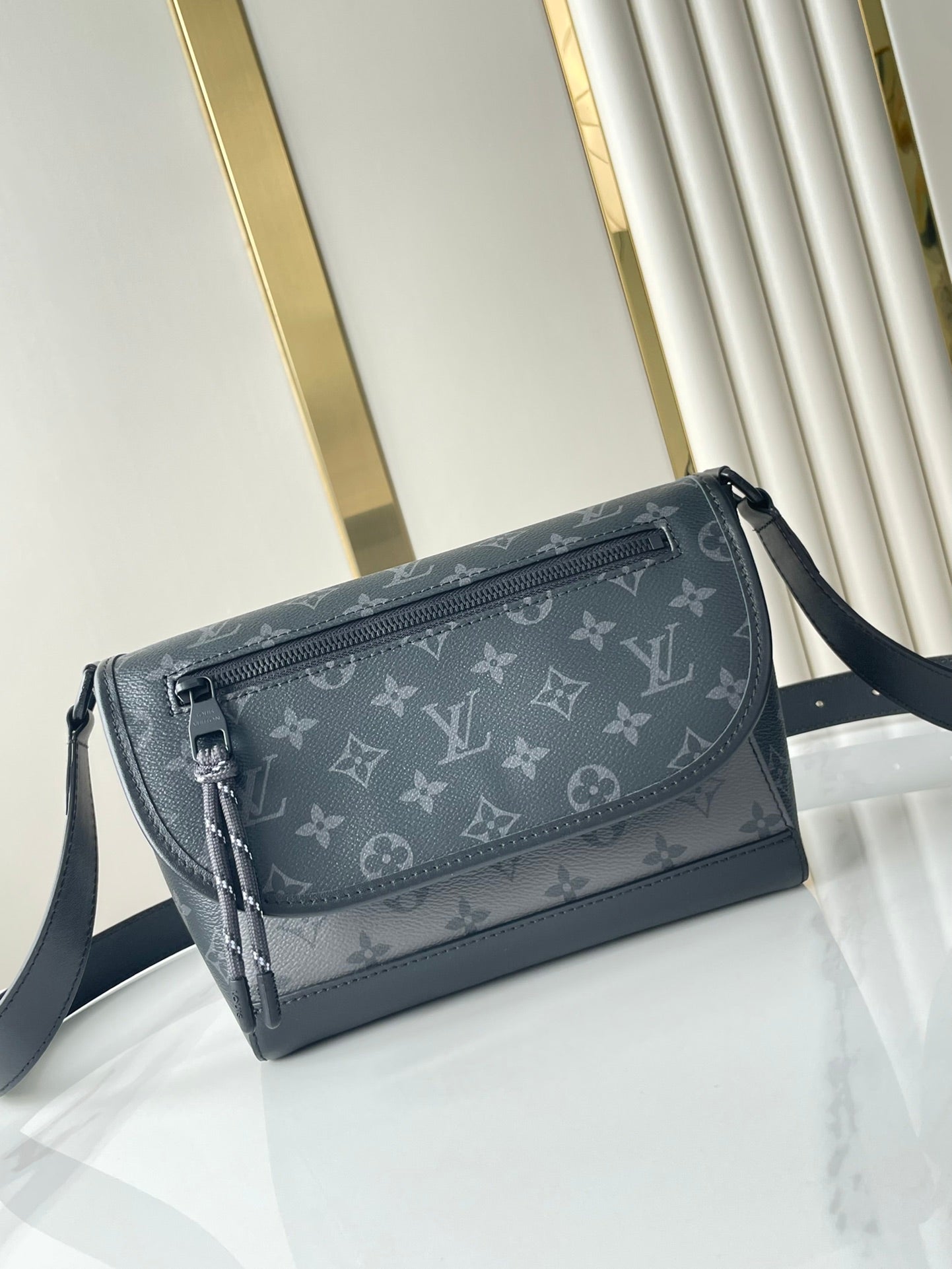 PULSE MESSENGER 26 IN GUN METAL MONOGRAM ECLIPSE COATED CANVAS