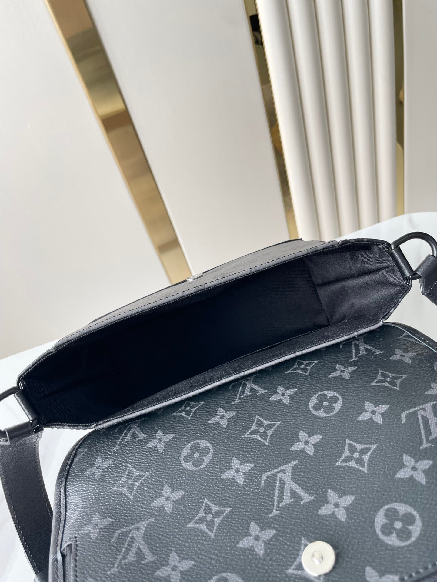 PULSE MESSENGER 26 IN GUN METAL MONOGRAM ECLIPSE COATED CANVAS