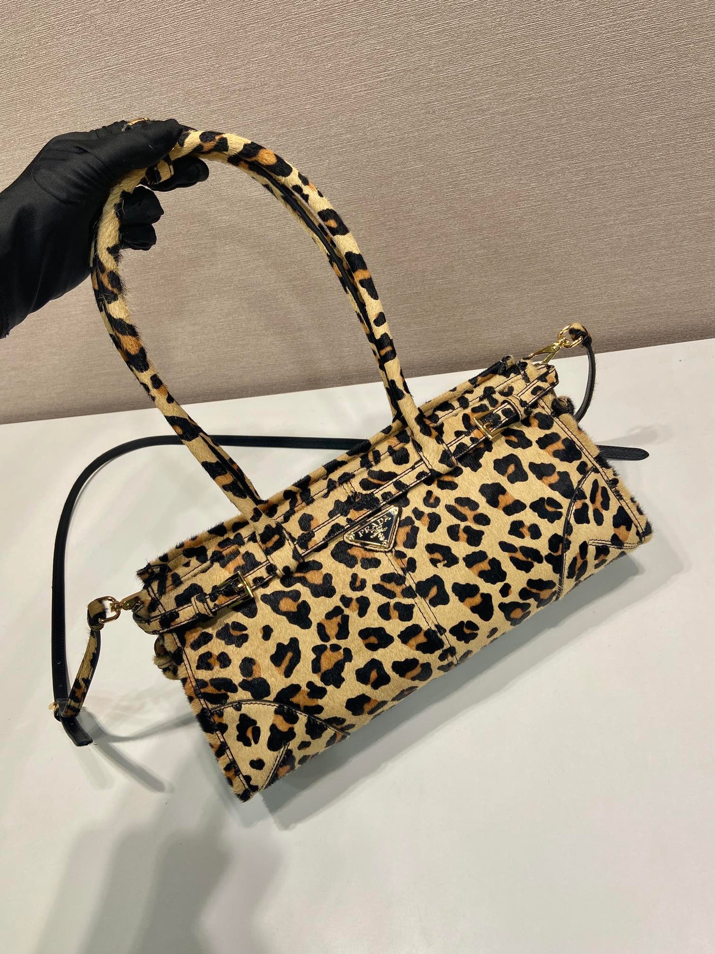 TOP HANDLE BAG 32 IN LEOPARD PRINT LEATHER