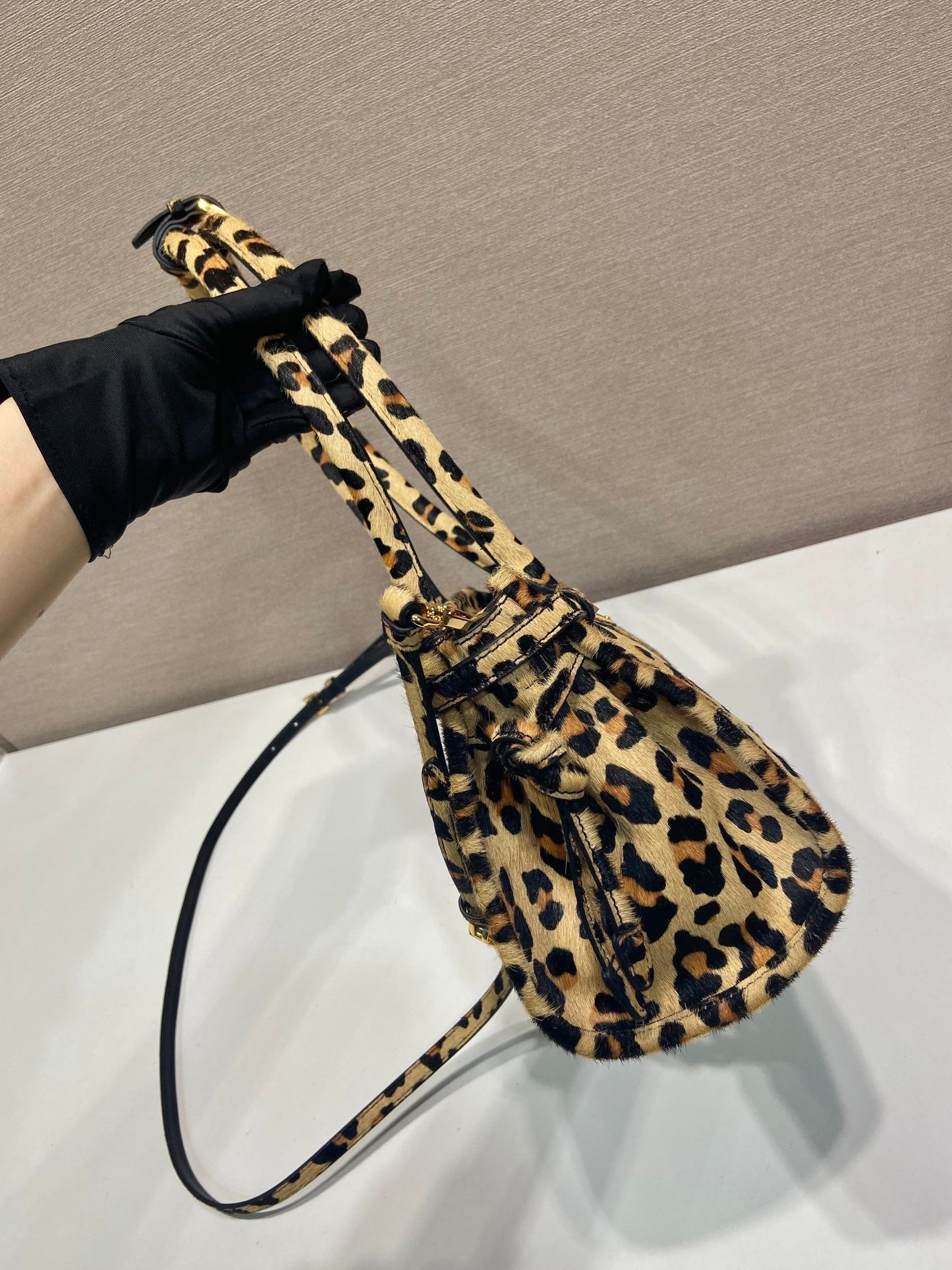 TOP HANDLE BAG 32 IN LEOPARD PRINT LEATHER