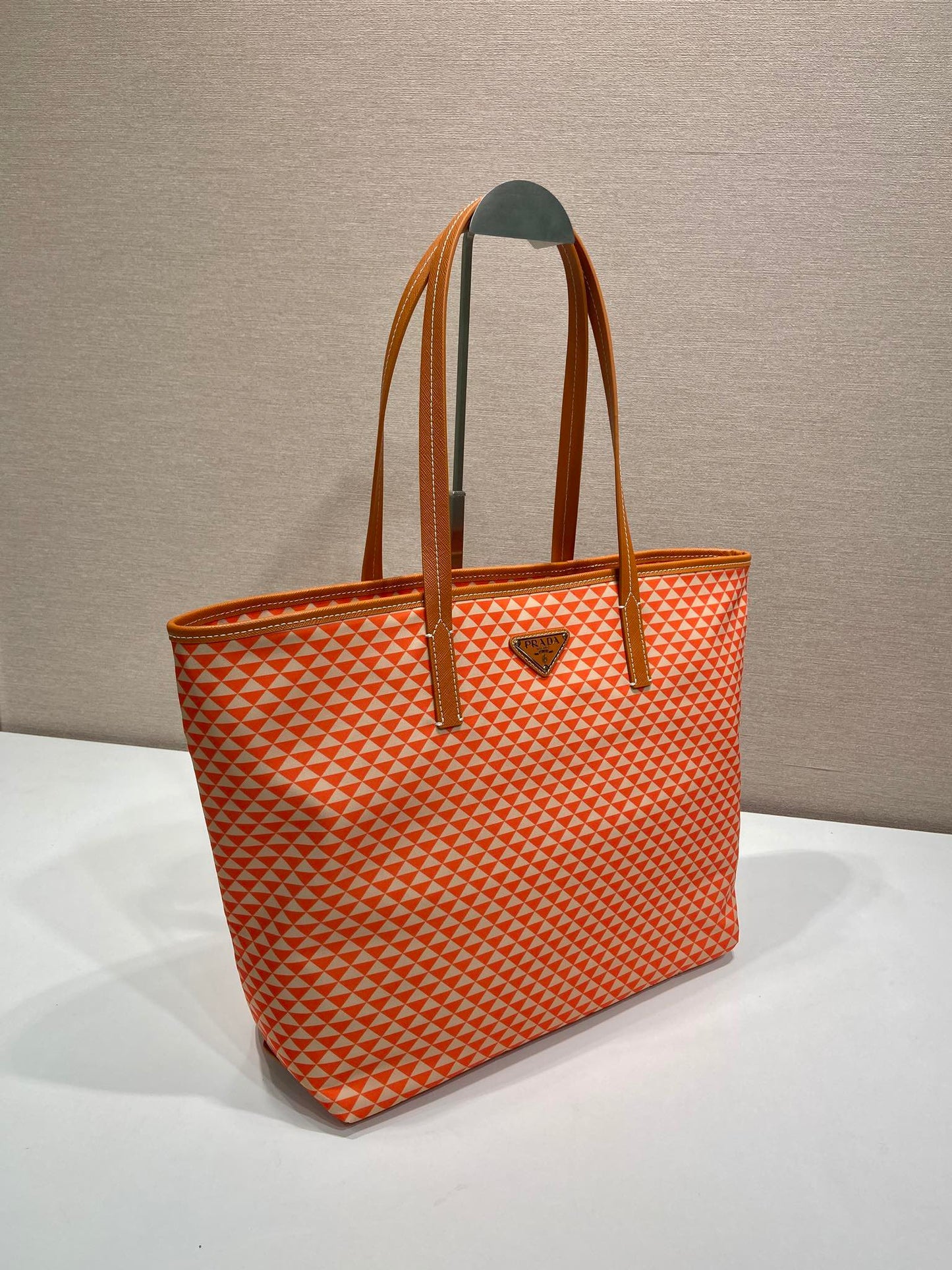 TOTE BAG 33 IN ORANGE MIX WHITE TRIANGLE PATTERN EMBROIDERED FABRIC