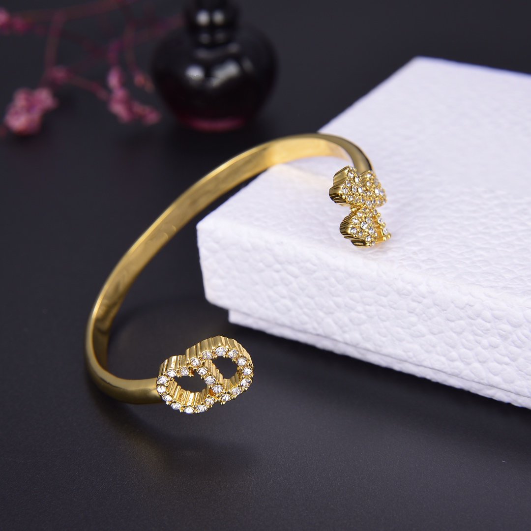 CD CLOVER CUFF BRACELET GOLD DIAMOND