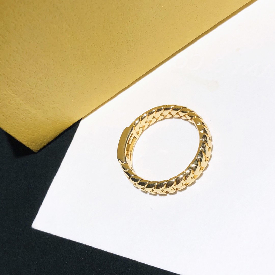 BAGUETTE RING GOLD